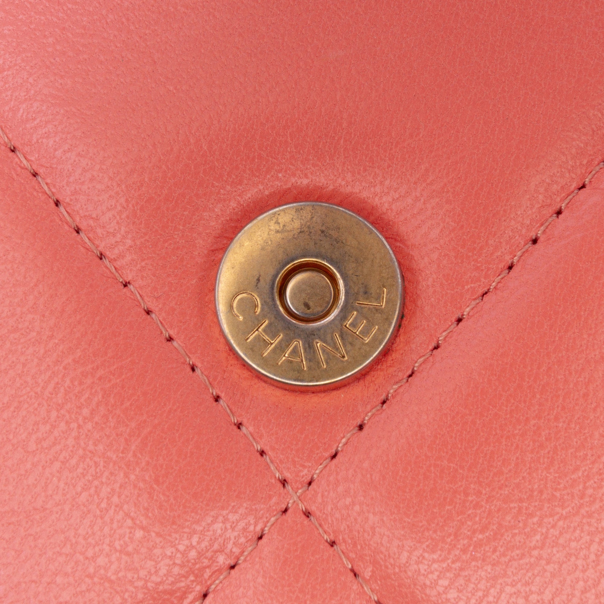 Chanel Quilted Lambskin 19 Wallet on Chain - image 7
