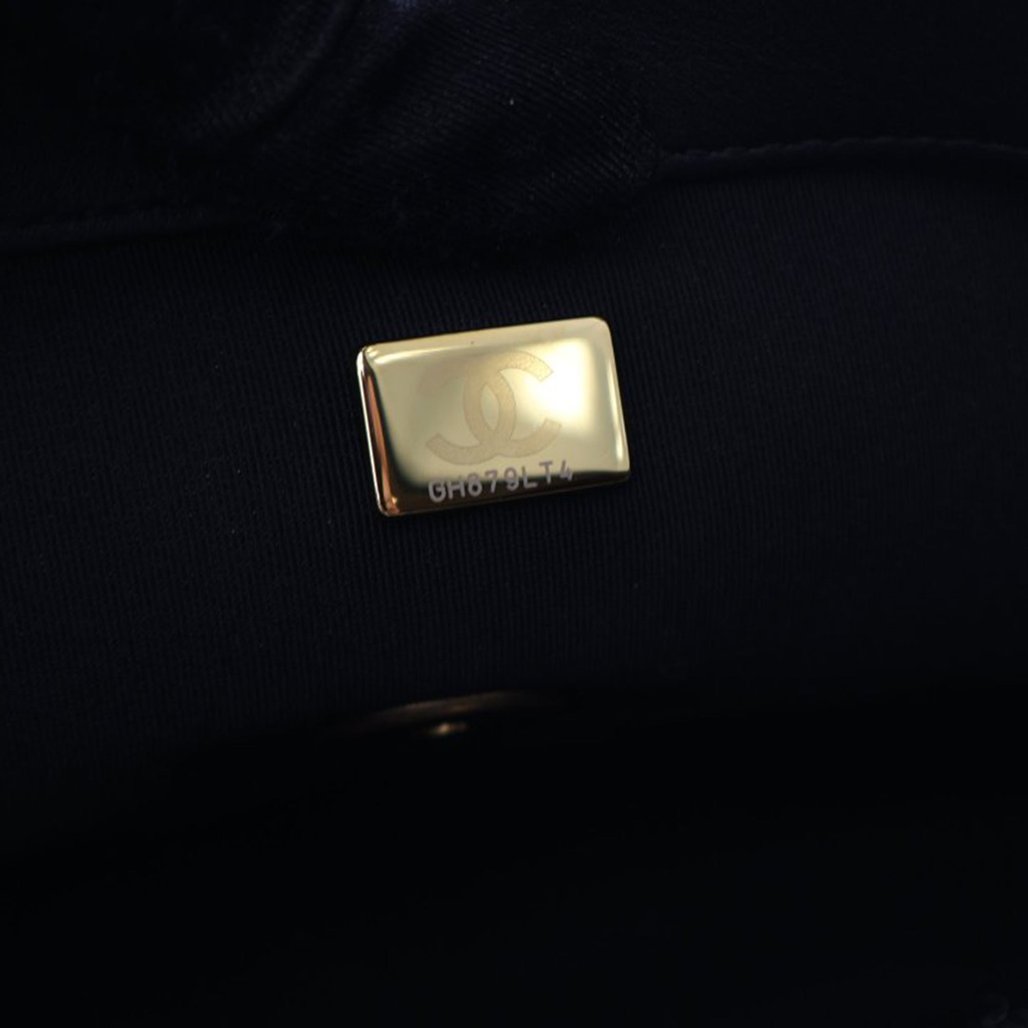 Chanel Medium Tweed 19 Flap - image 7