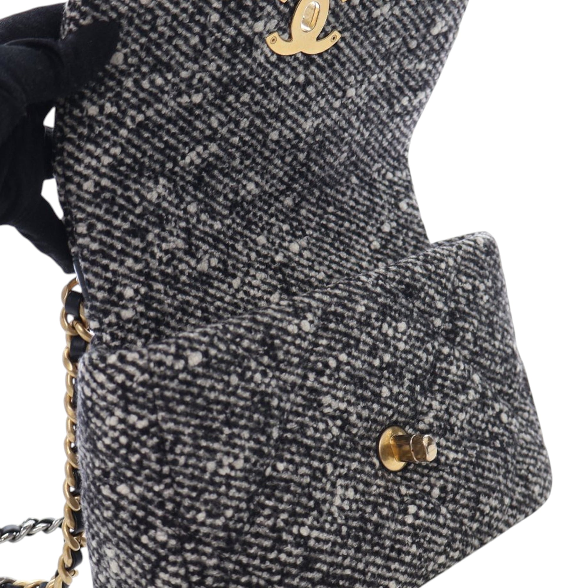 Chanel Medium Tweed 19 Flap - image 8