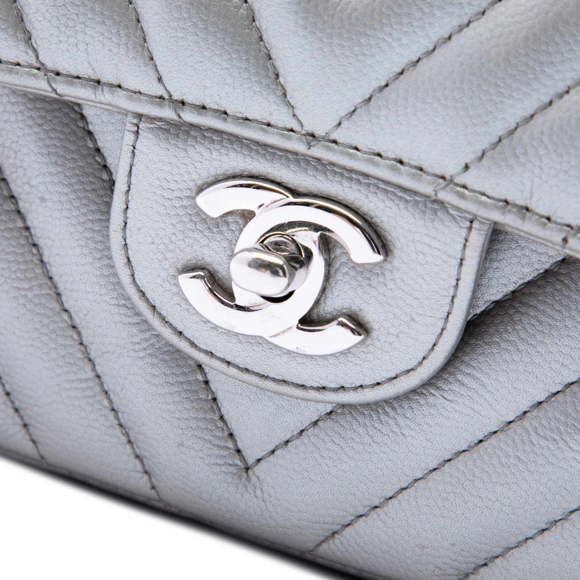Chanel Medium Classic Chevron Metallic Caviar Double Flap - image 5