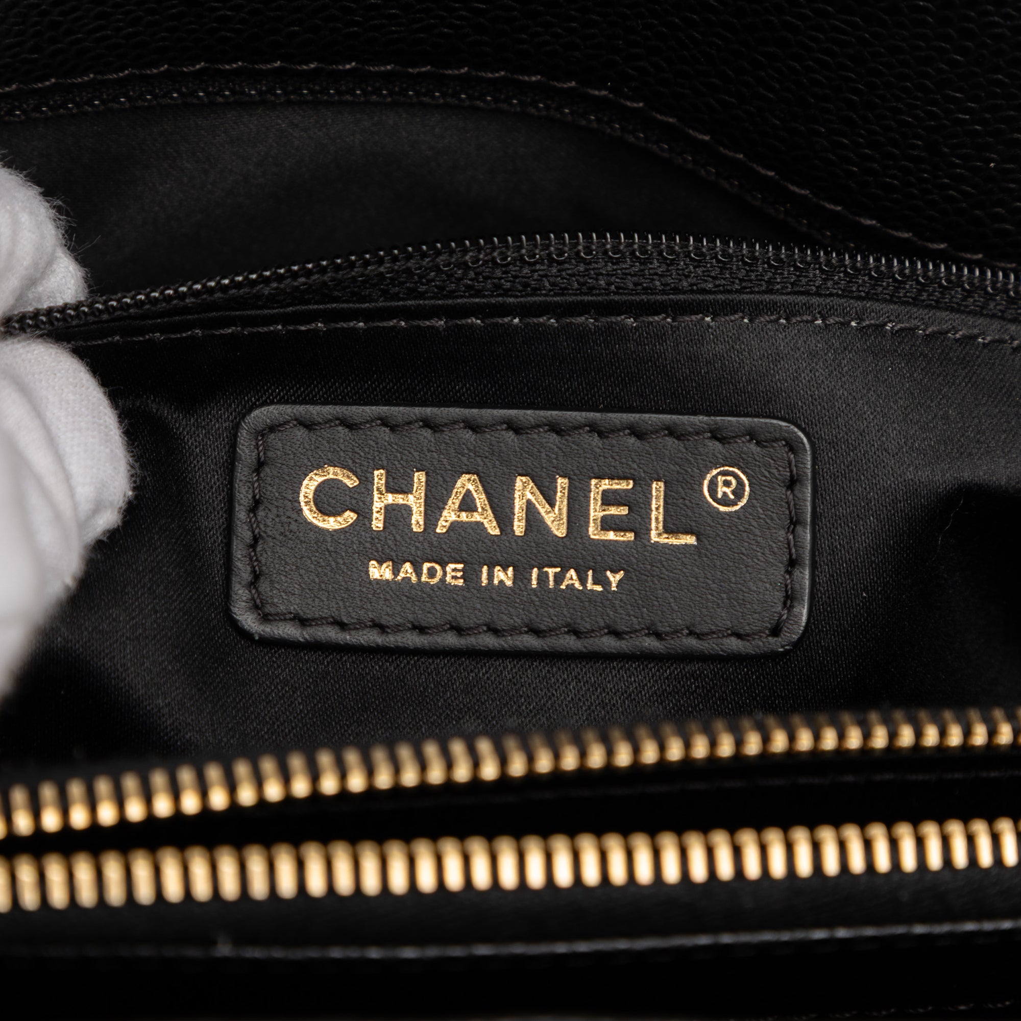 Chanel Caviar Grand Shopping Tote - image 5
