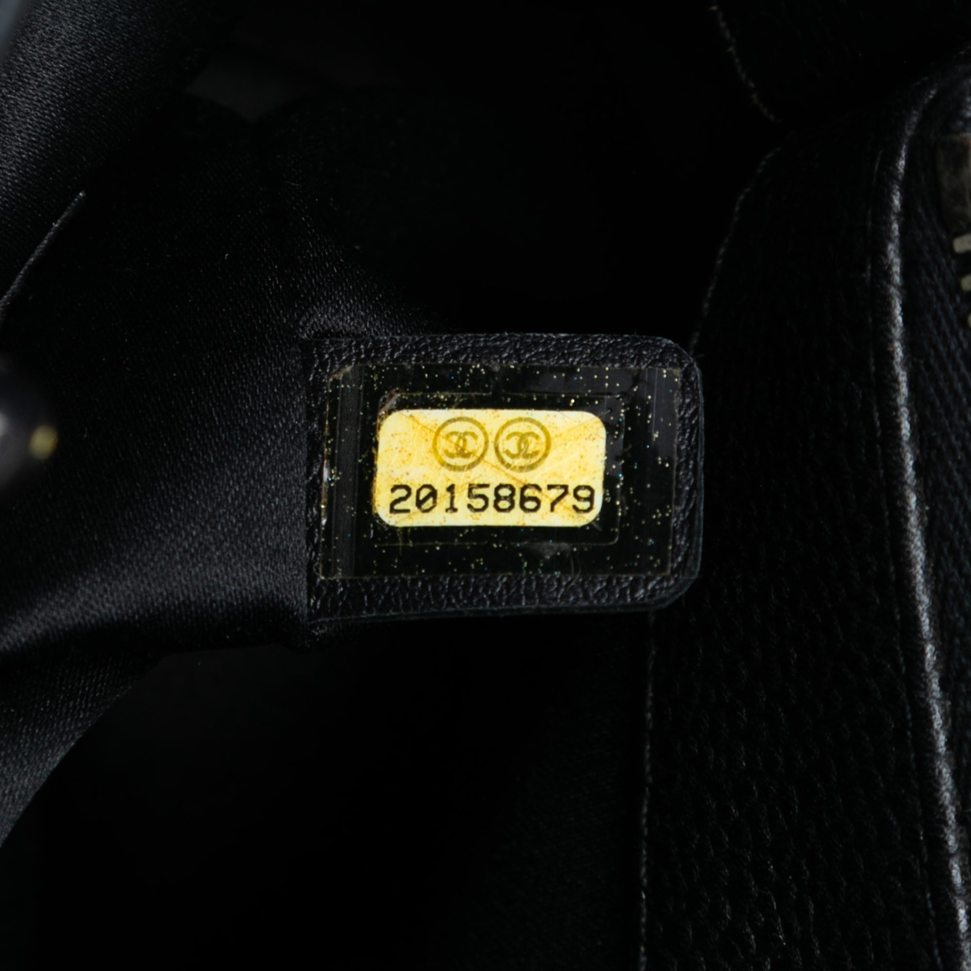 Chanel Caviar Grand Shopping Tote - image 6