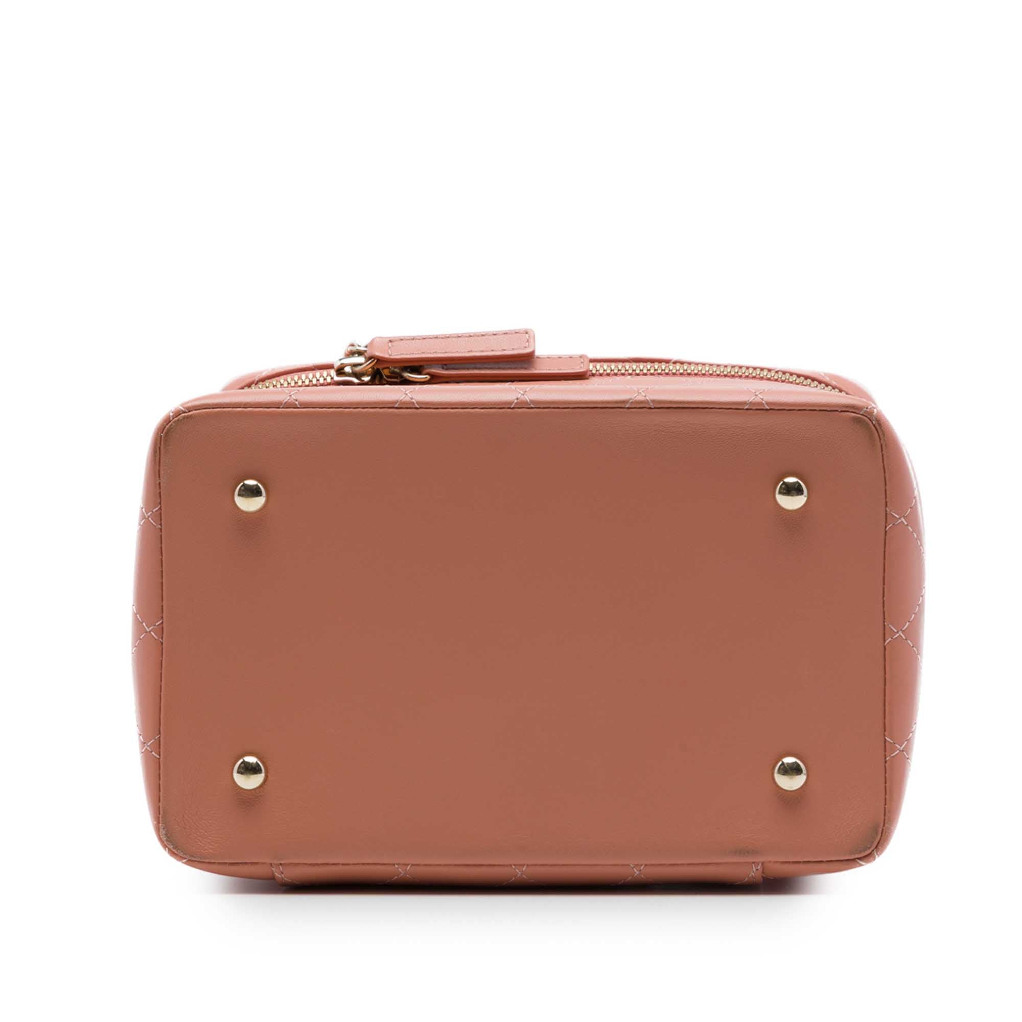 Chanel Large Quilted Lambskin Knock On Wood Vanity Case - image 3