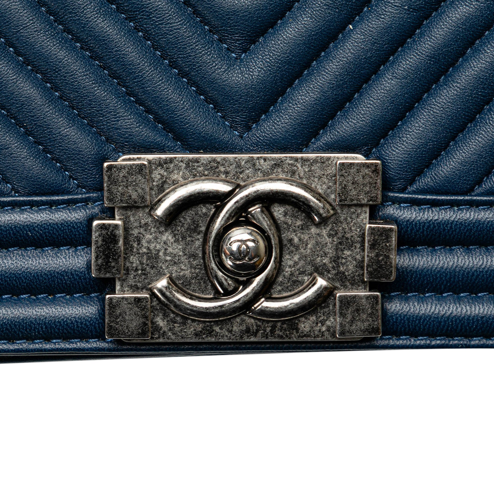 Chanel Old Medium Chevron Lambskin Boy Flap - image 7