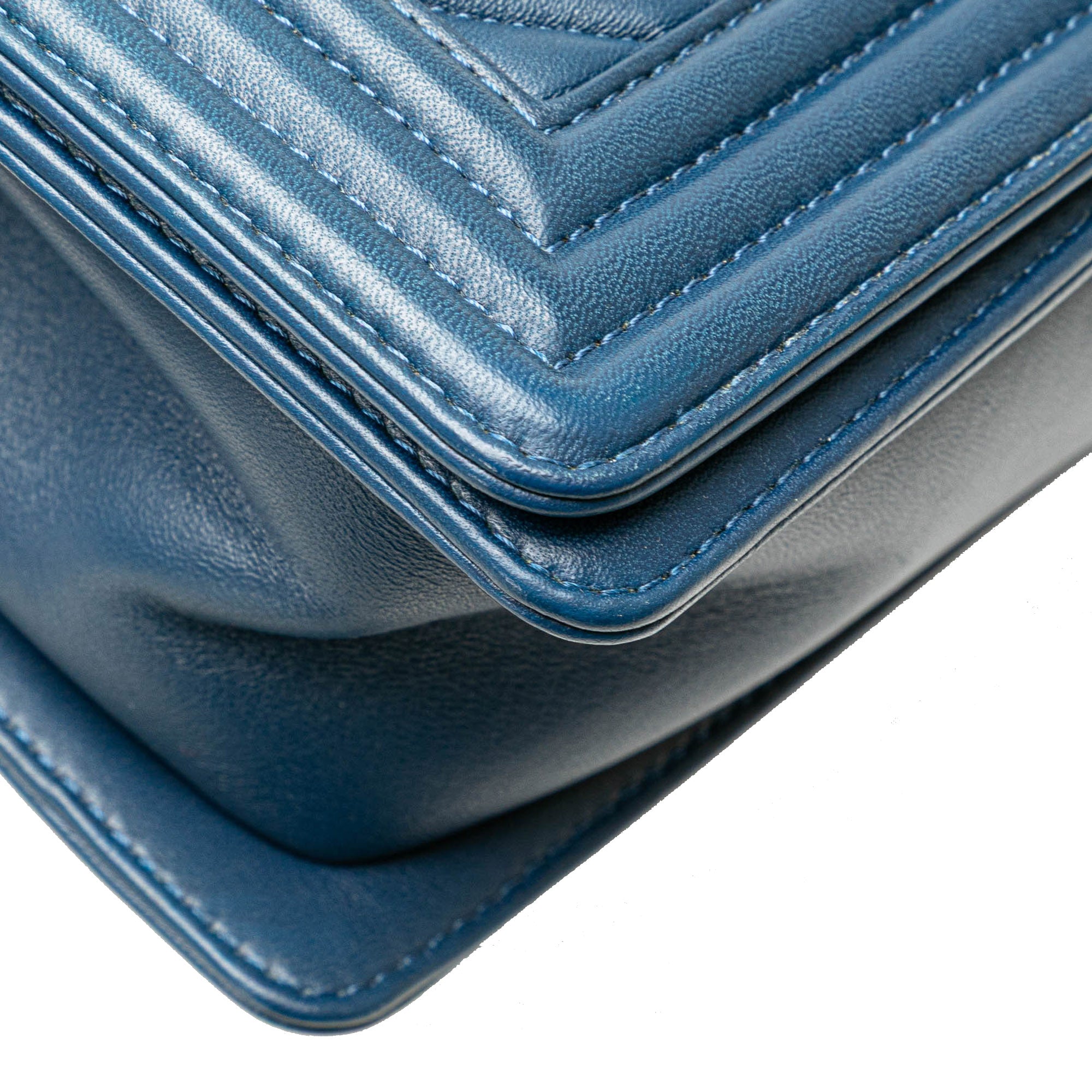 Chanel Old Medium Chevron Lambskin Boy Flap - image 9