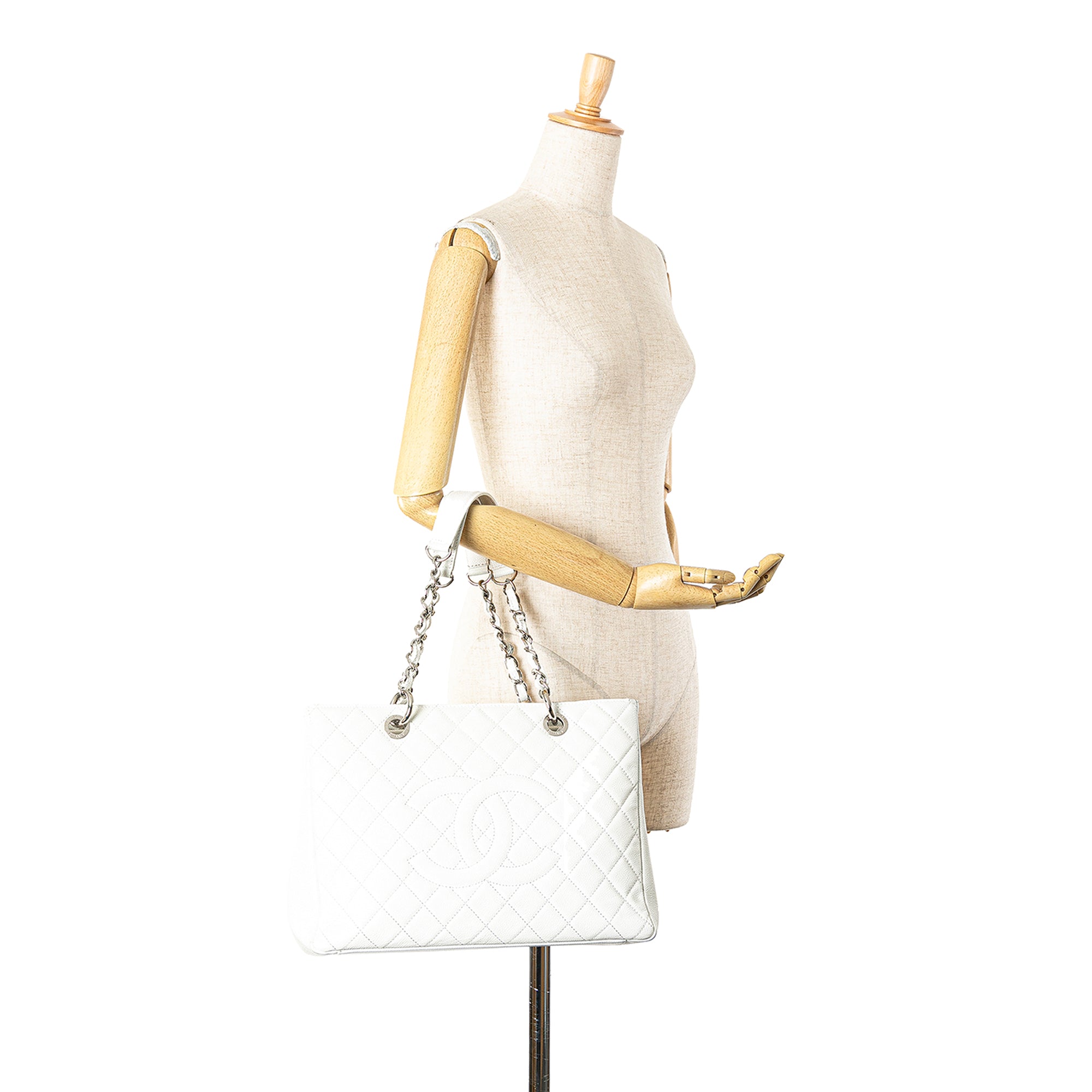 Chanel Caviar Grand Shopping Tote - image 8