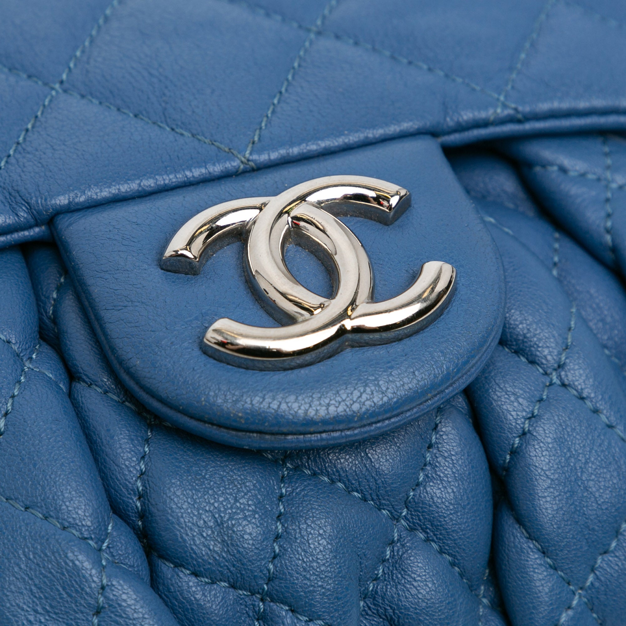 Chanel Mini CC Chain Around Lambskin Flap - image 4