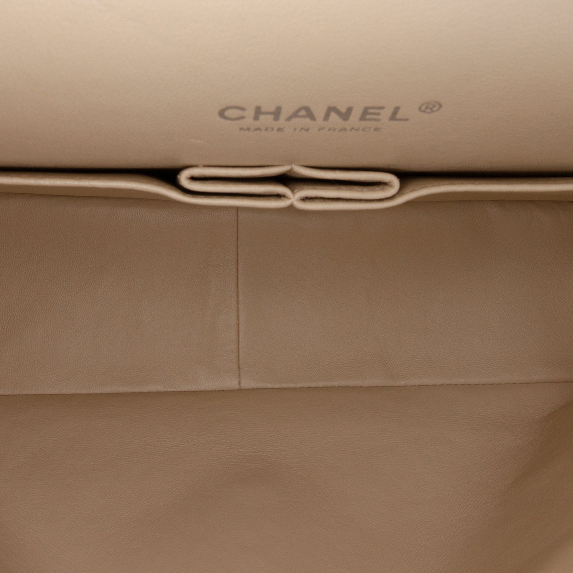 Chanel Maxi Classic Caviar Double Flap - image 4