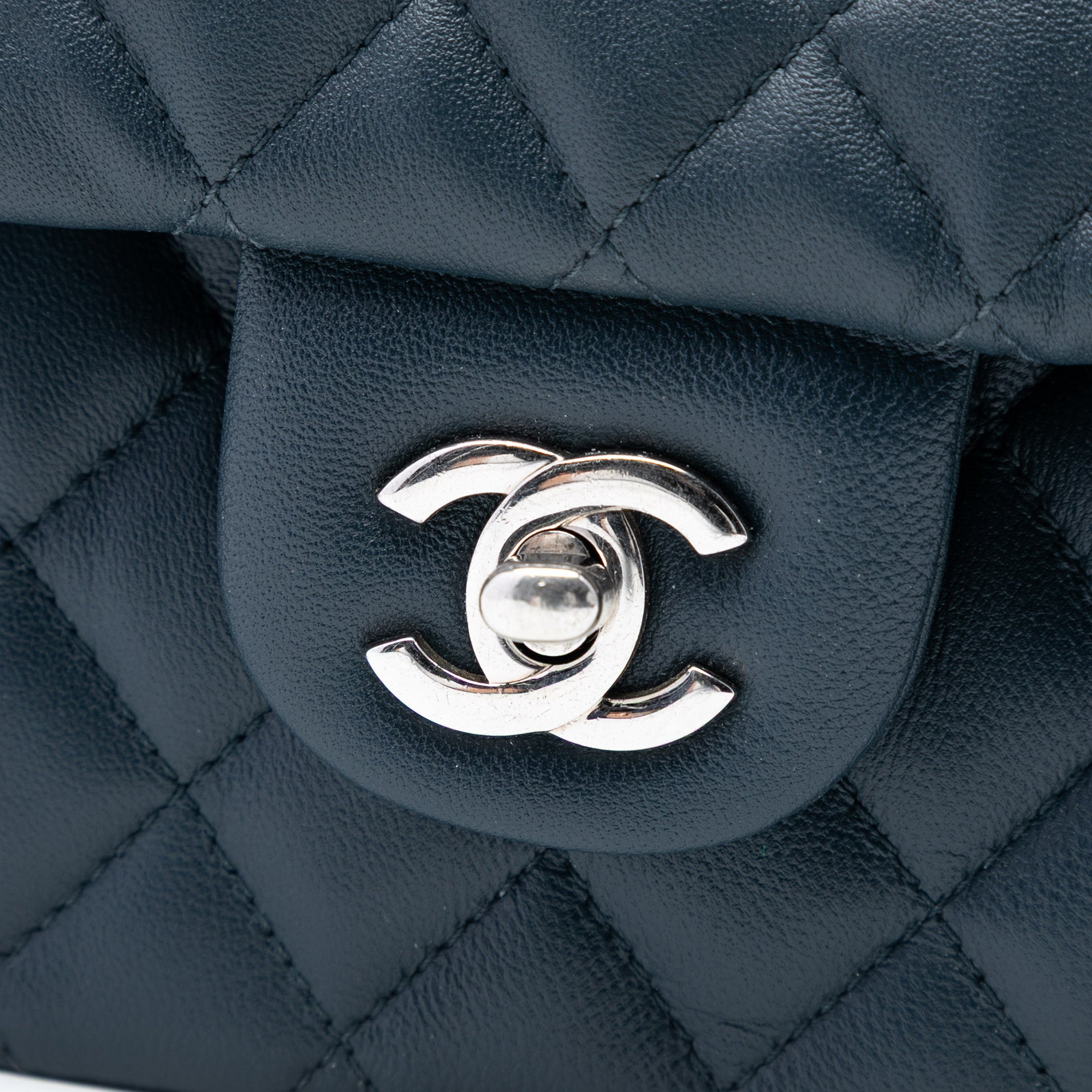Chanel Medium Classic Lambskin Double Flap - image 6