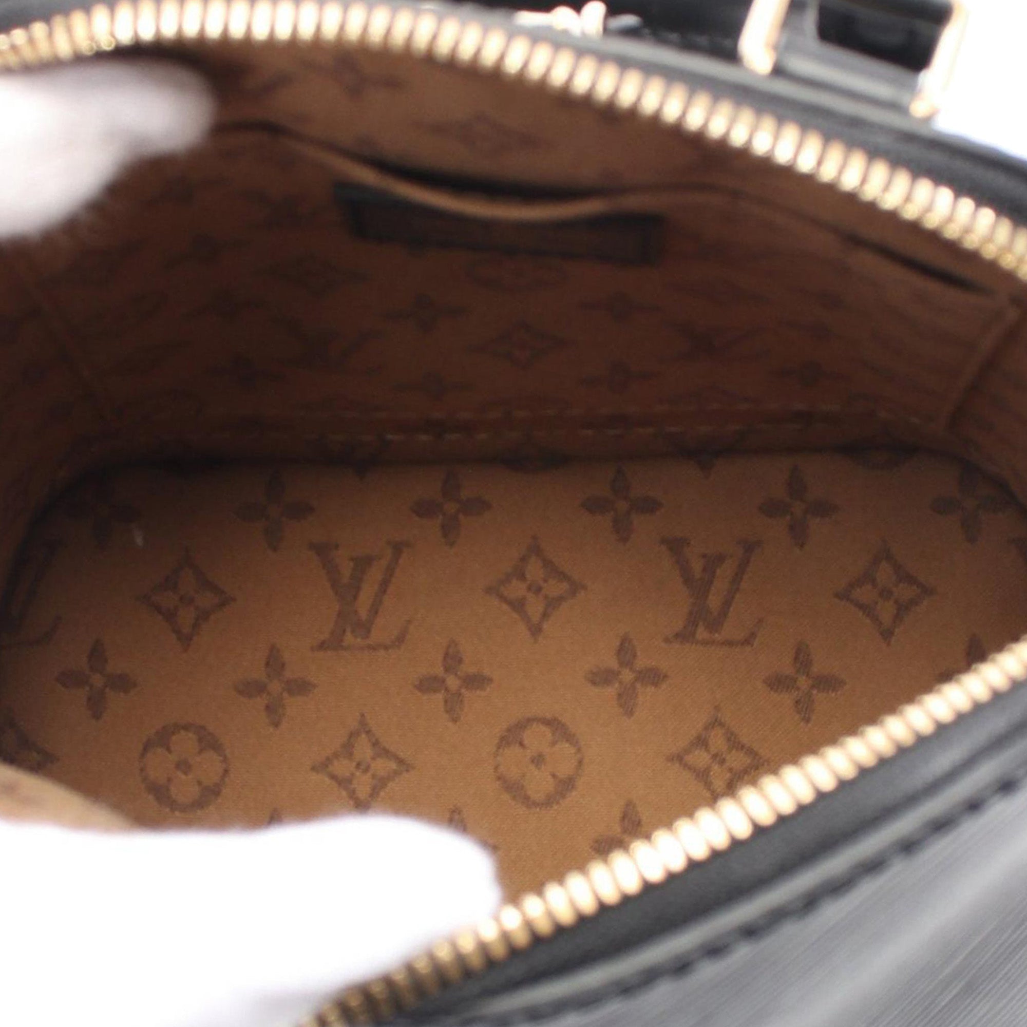 Louis Vuitton Epi Alma Backpack - image 3