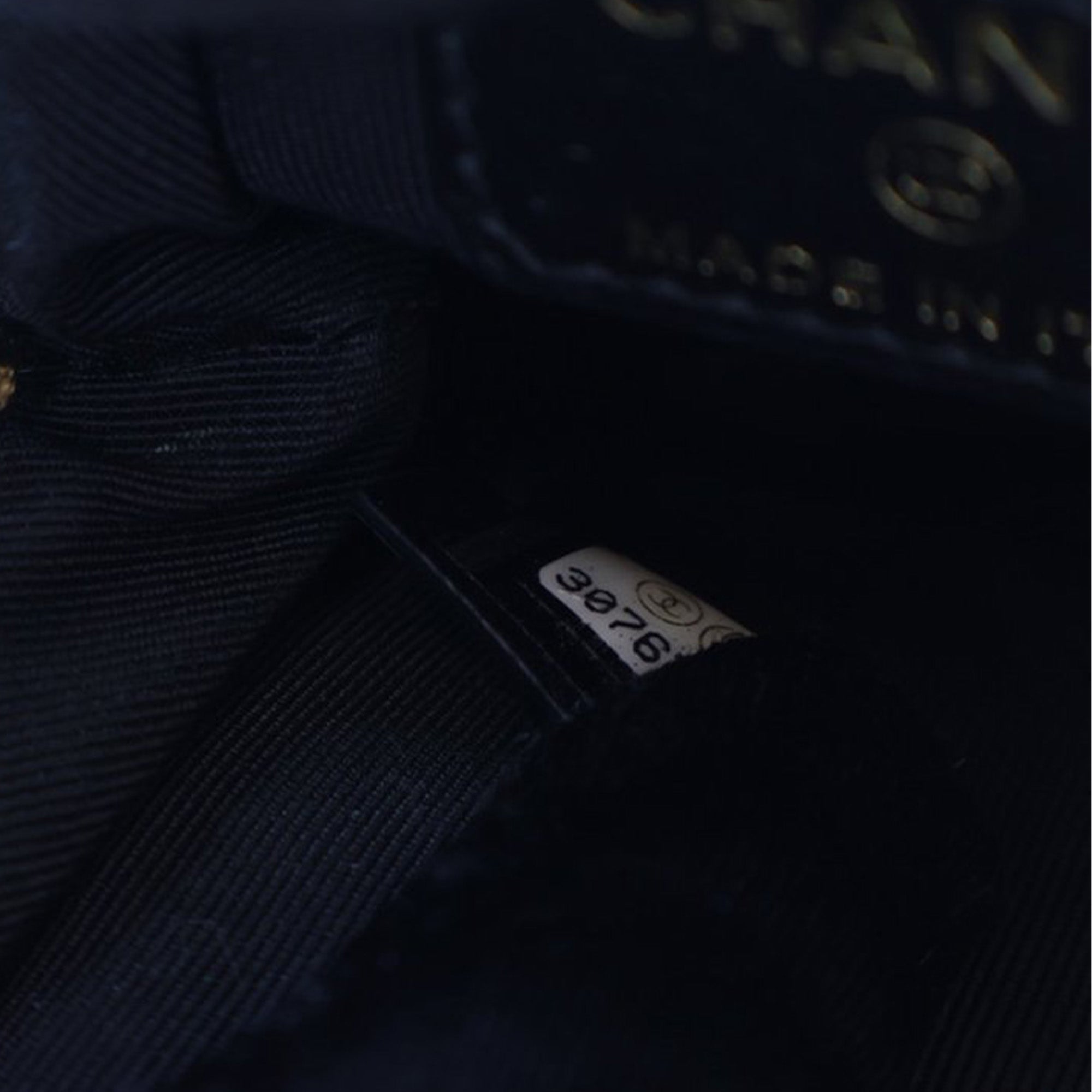 Chanel Quilted Aged Lambskin Kiss Lock Clutch with Chain - image 5