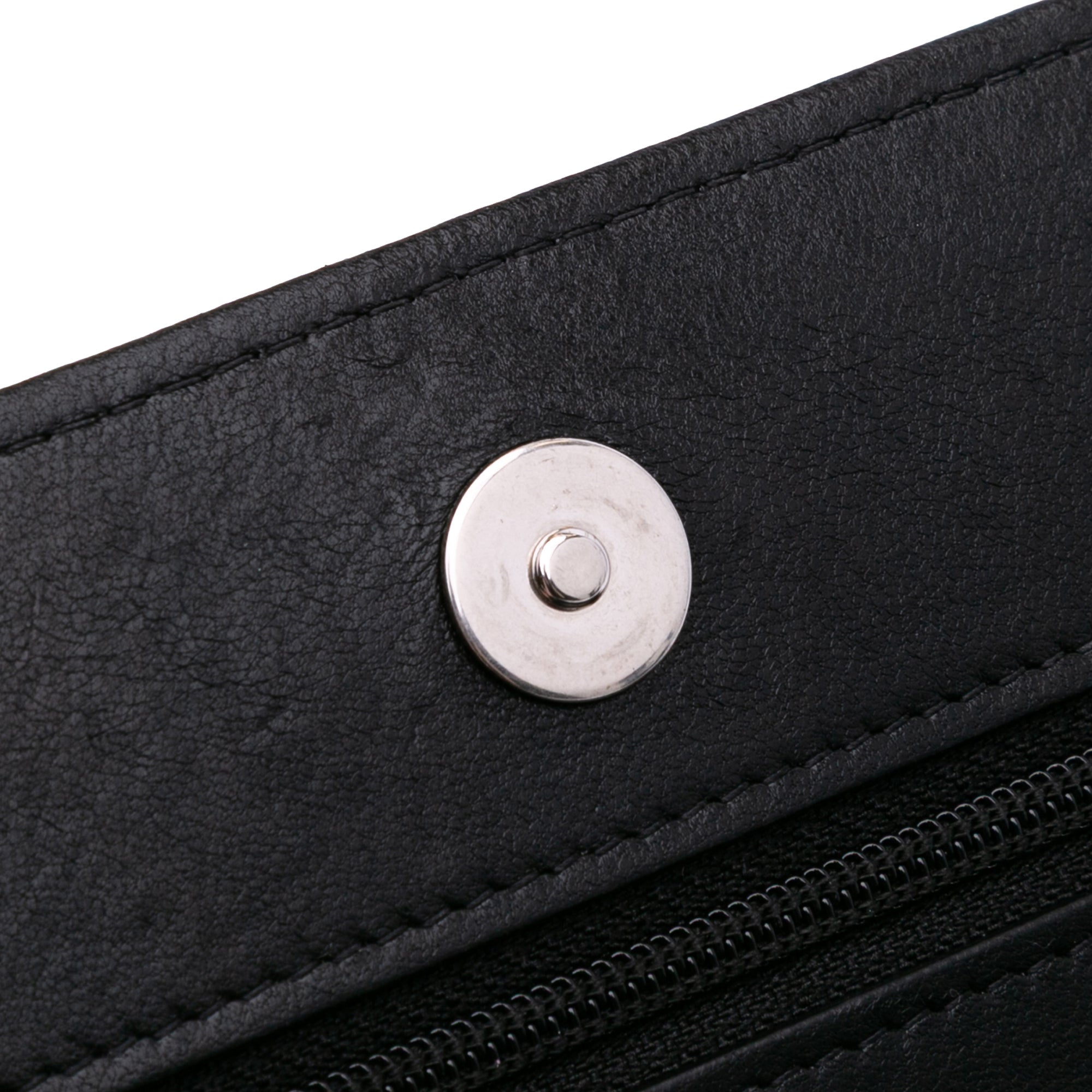 Chanel Quilted Lambskin 19 Wallet on Chain - image 9