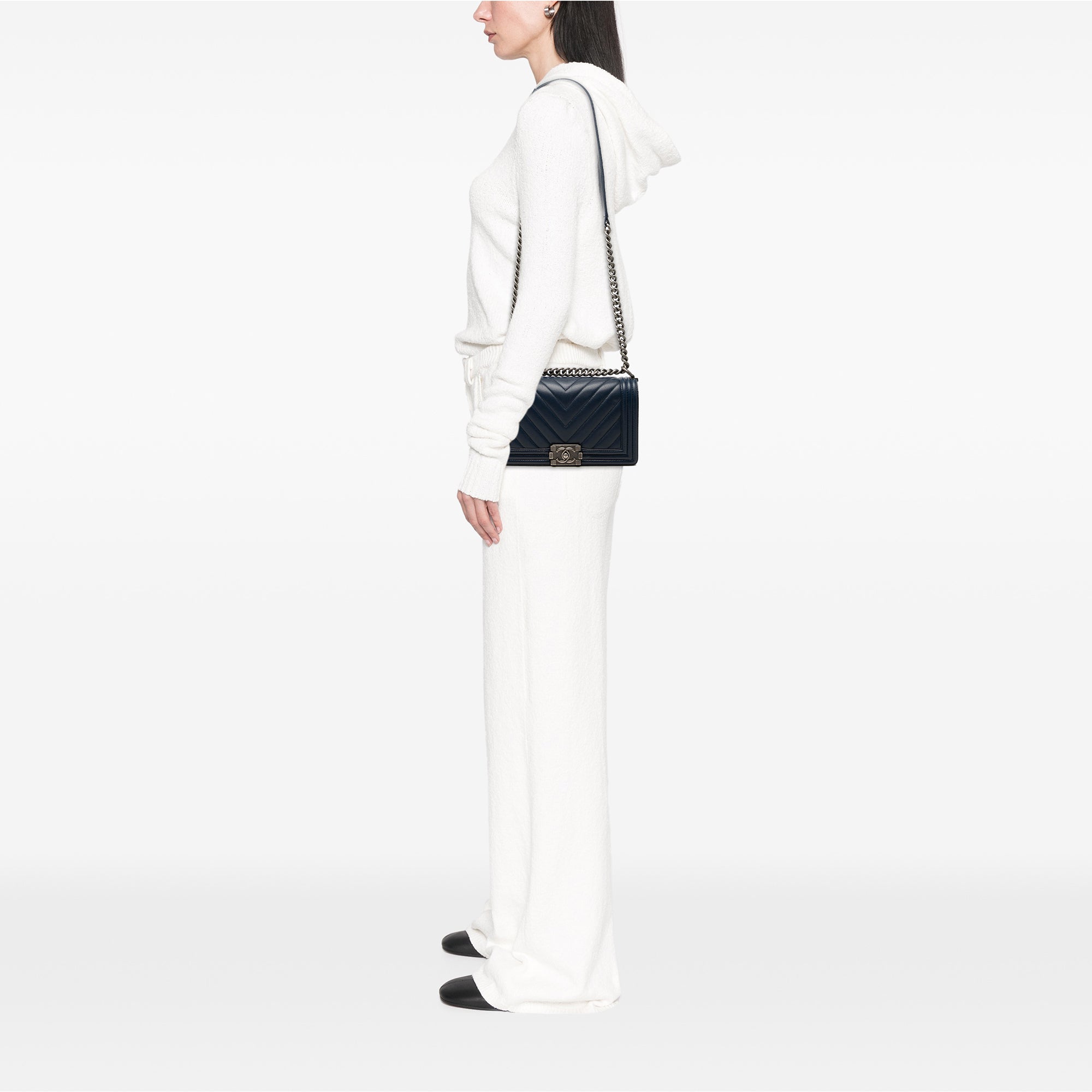 Chanel Old Medium Chevron Caviar Boy Flap - image 7