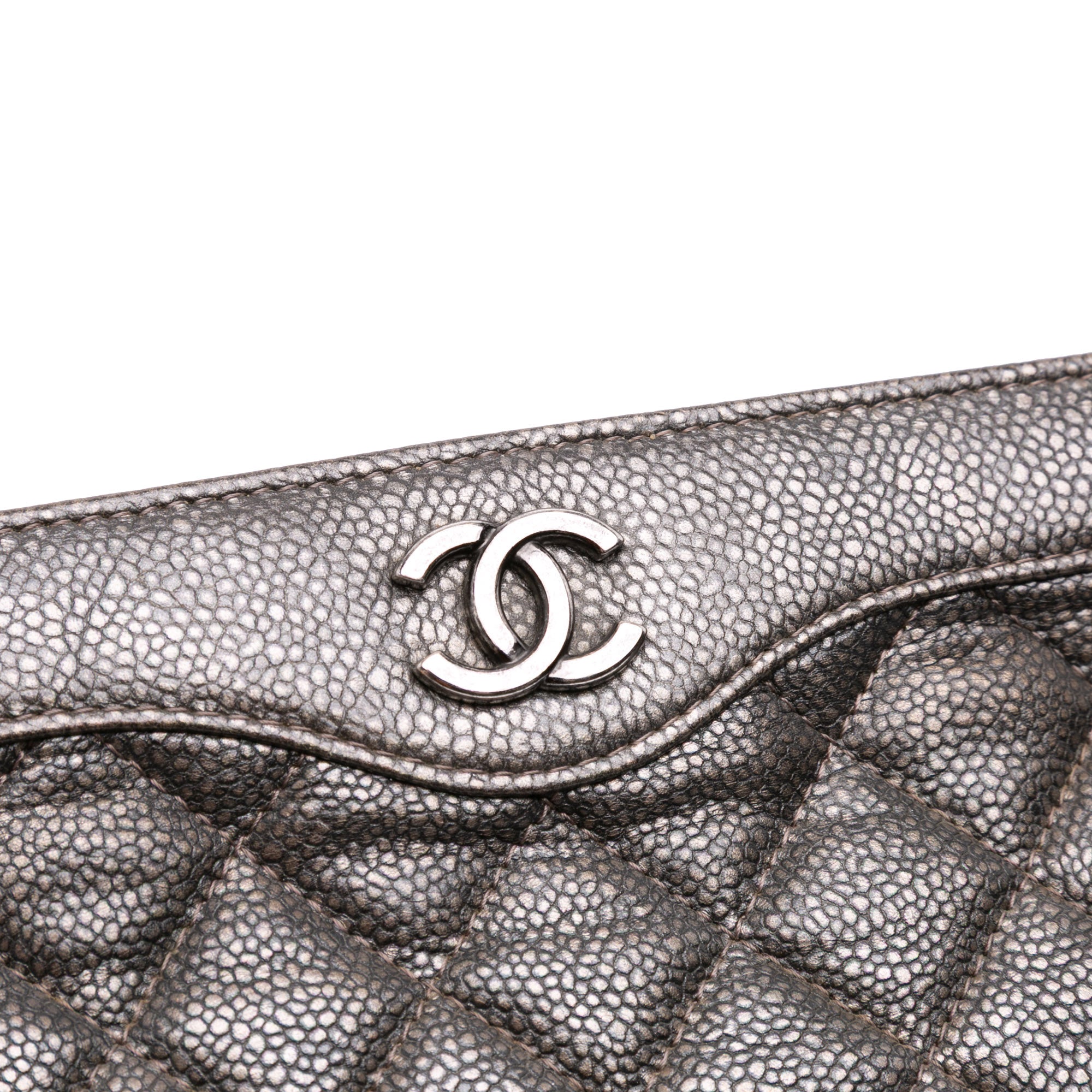 Chanel CC Quilted Metallic Caviar Clutch - image 5