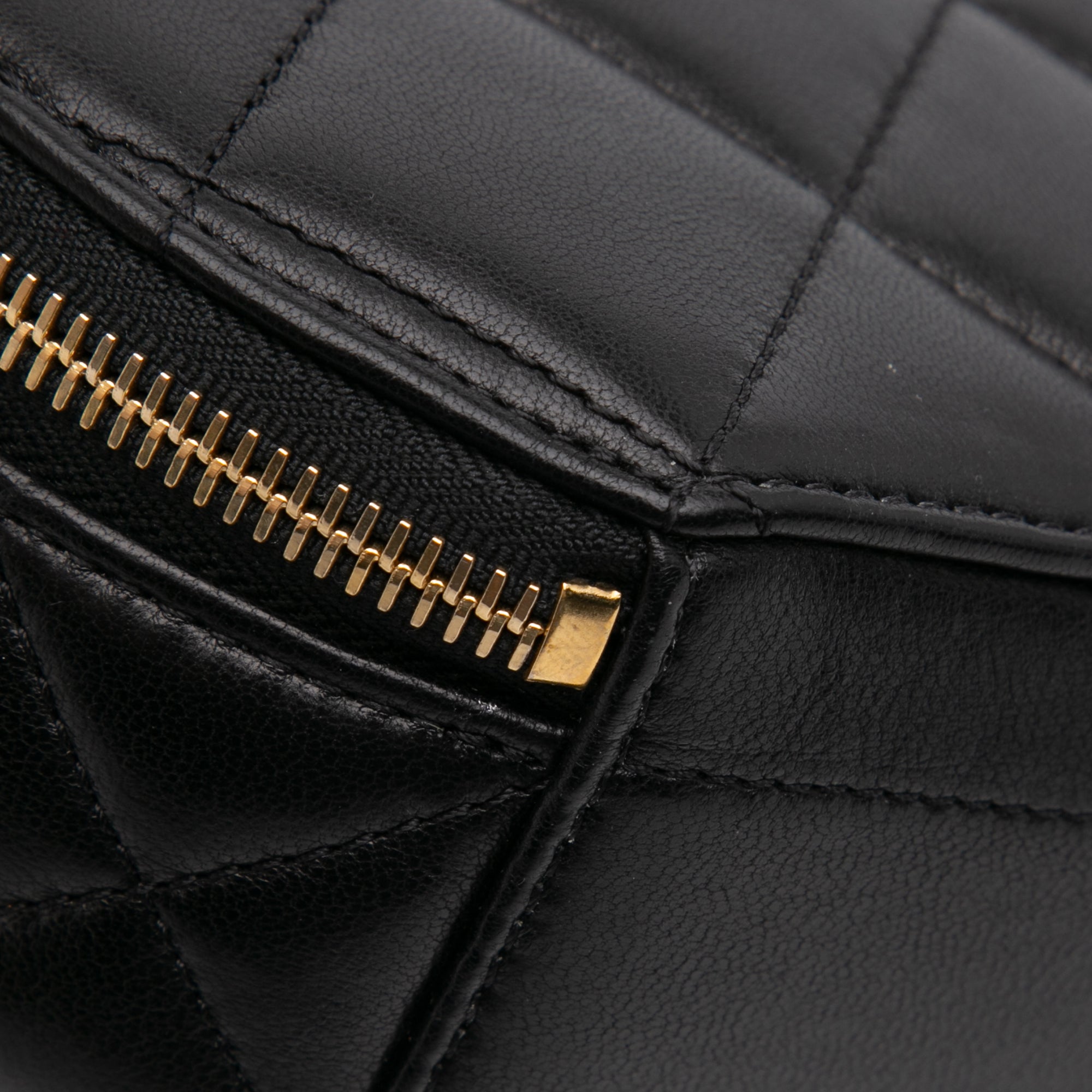 Chanel Quilted Lambskin Oval Logo Chain Top Handle Round Clutch on Chain - image 10