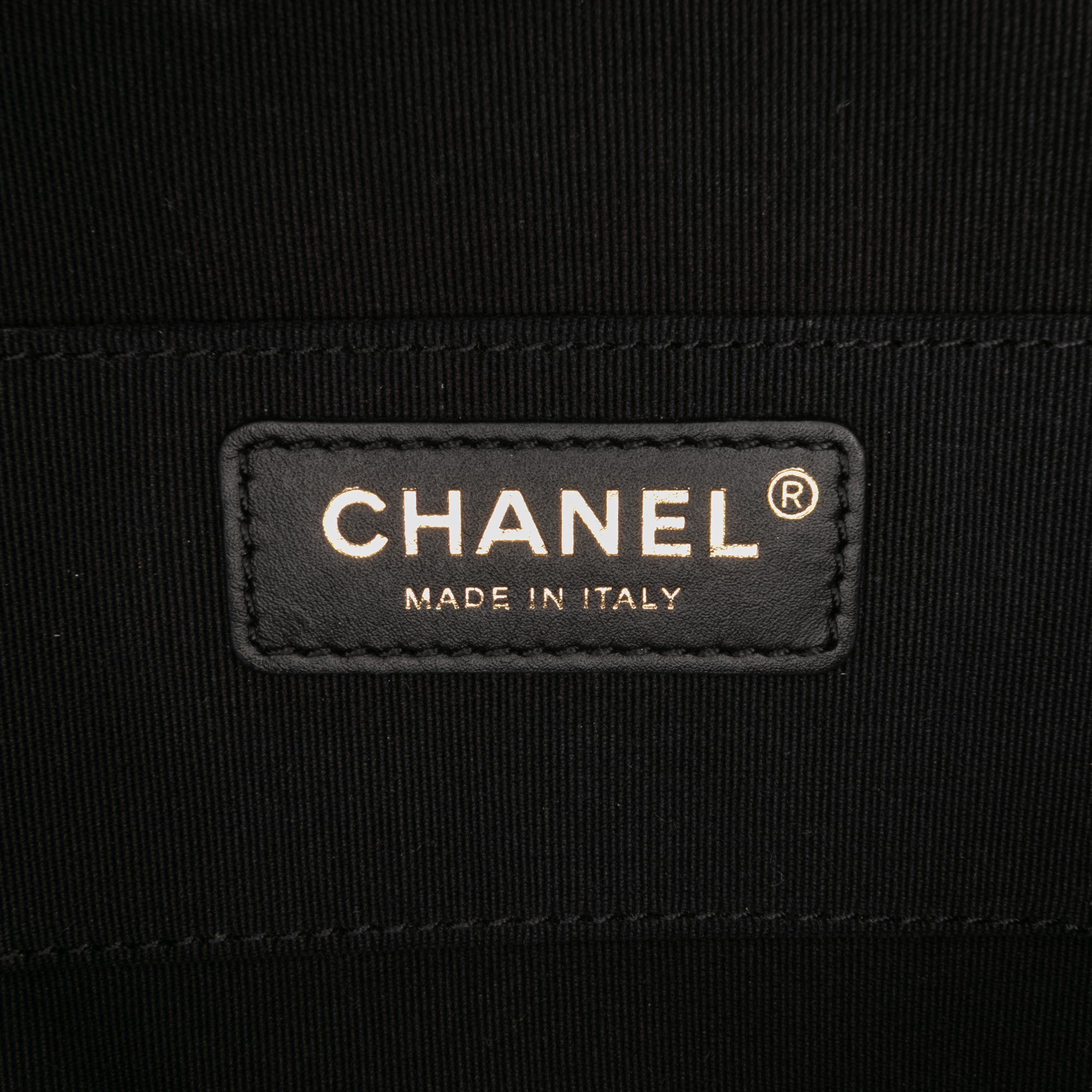 Chanel Quilted Lambskin Oval Logo Chain Top Handle Round Clutch on Chain - image 5