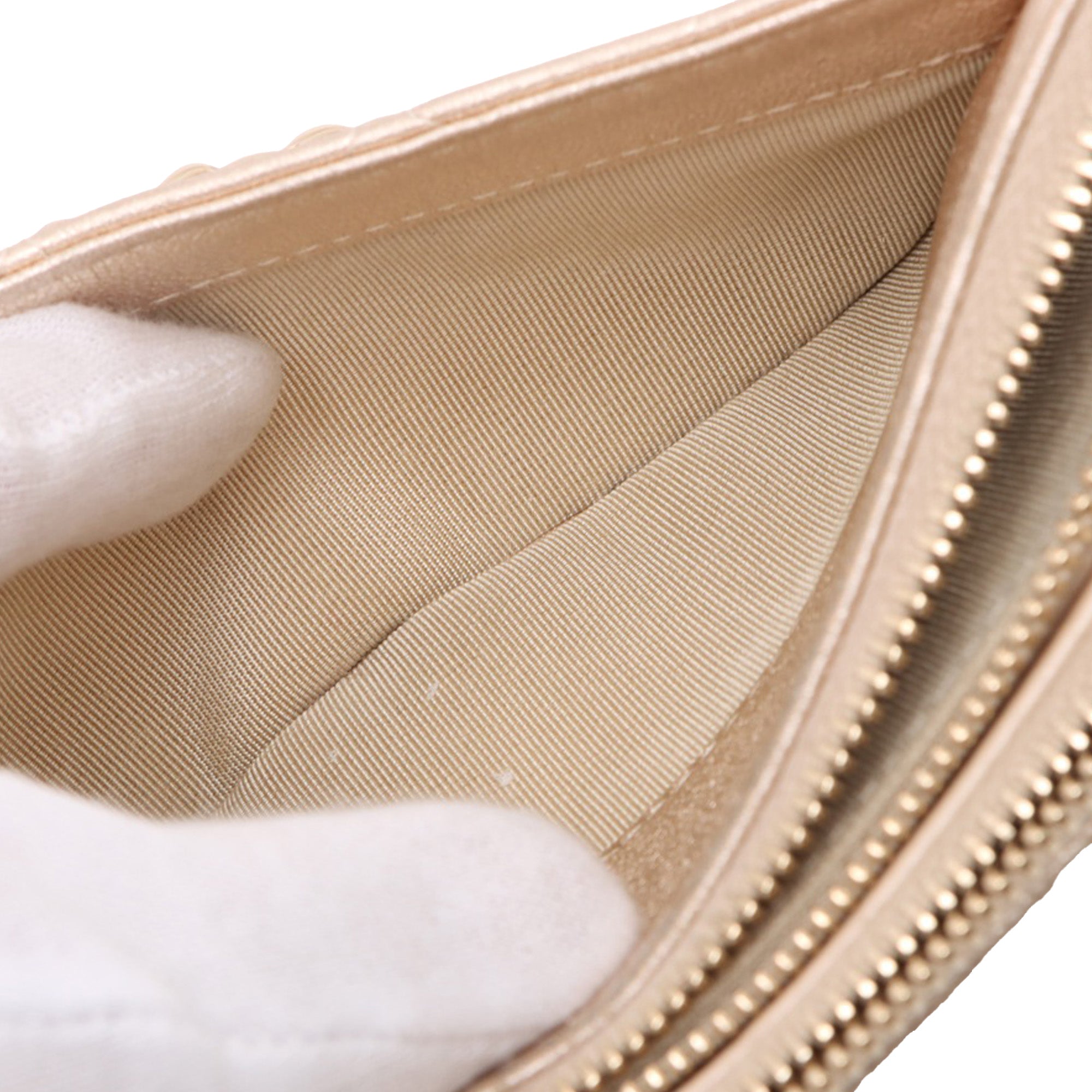 Chanel CC Quilted Metallic Lambskin Wallet on Chain - image 6