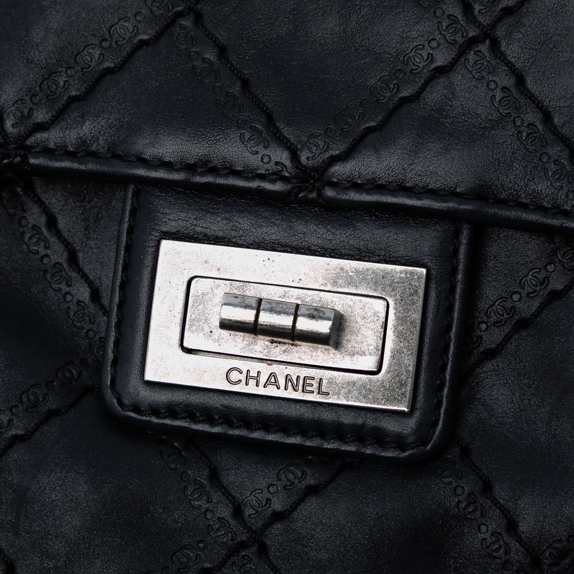 Chanel Embossed CC Quilted Aged Calfskin Reissue 2.55 Single Flap 227 - image 6