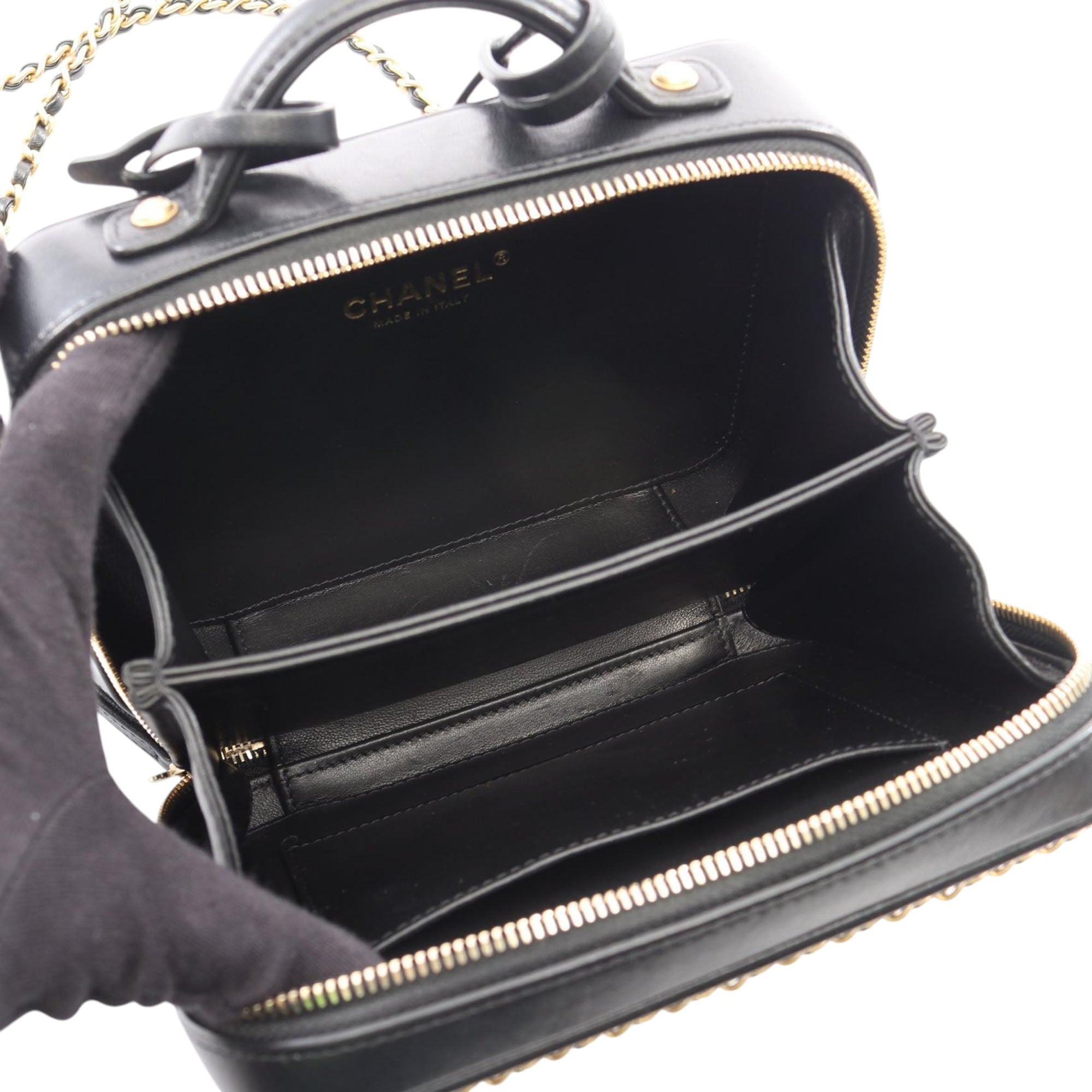 Chanel Small Lambskin CC Filigree Vanity Case - image 4