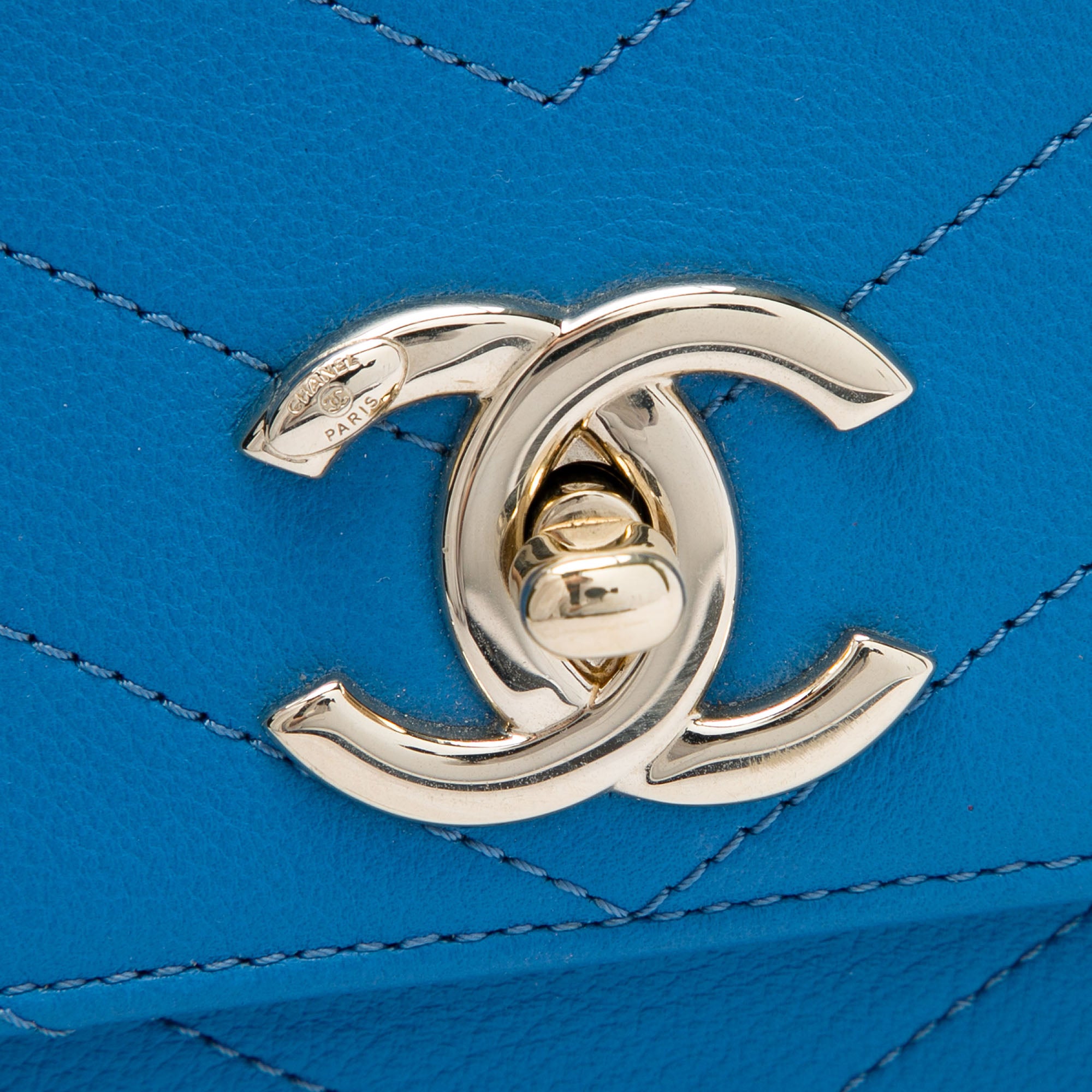 Chanel Medium Grained Calfskin Chevron Chic Top Handle Flap - image 5
