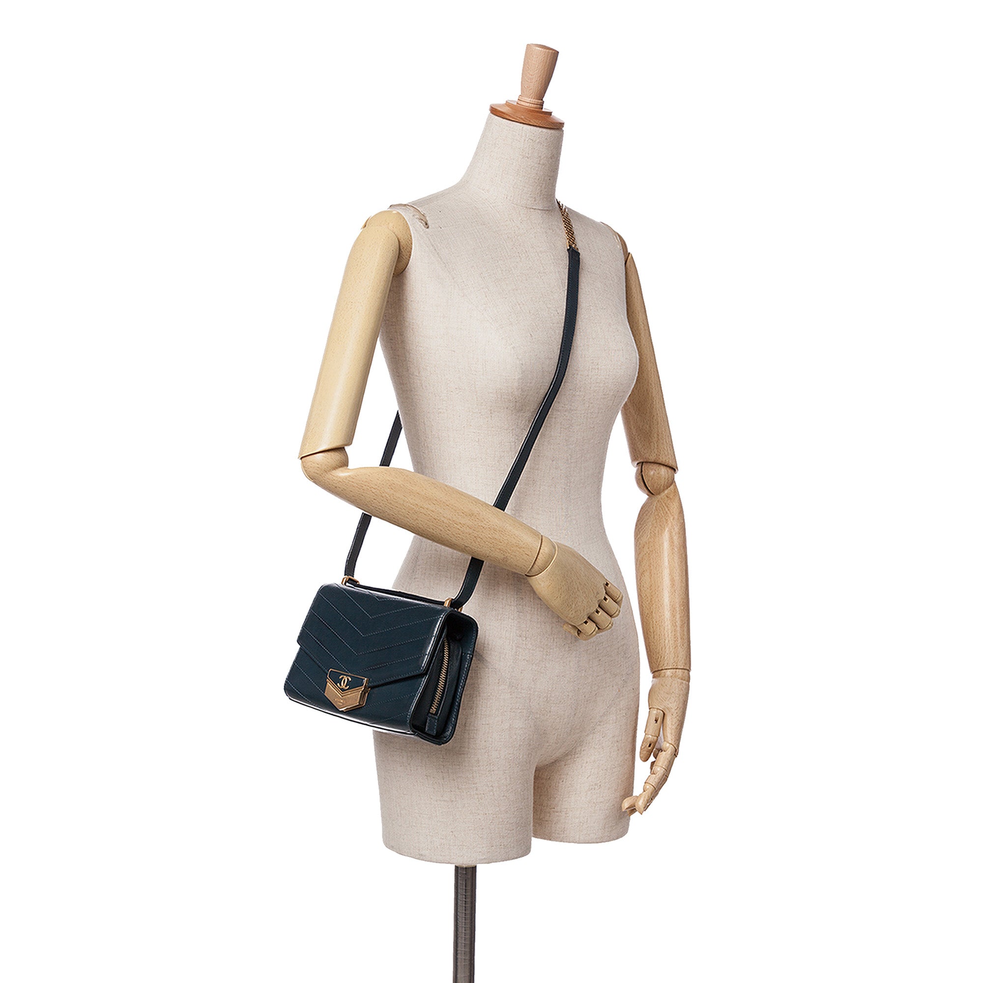 Chanel Small CC Chevron Calfskin Medal Flap - image 10