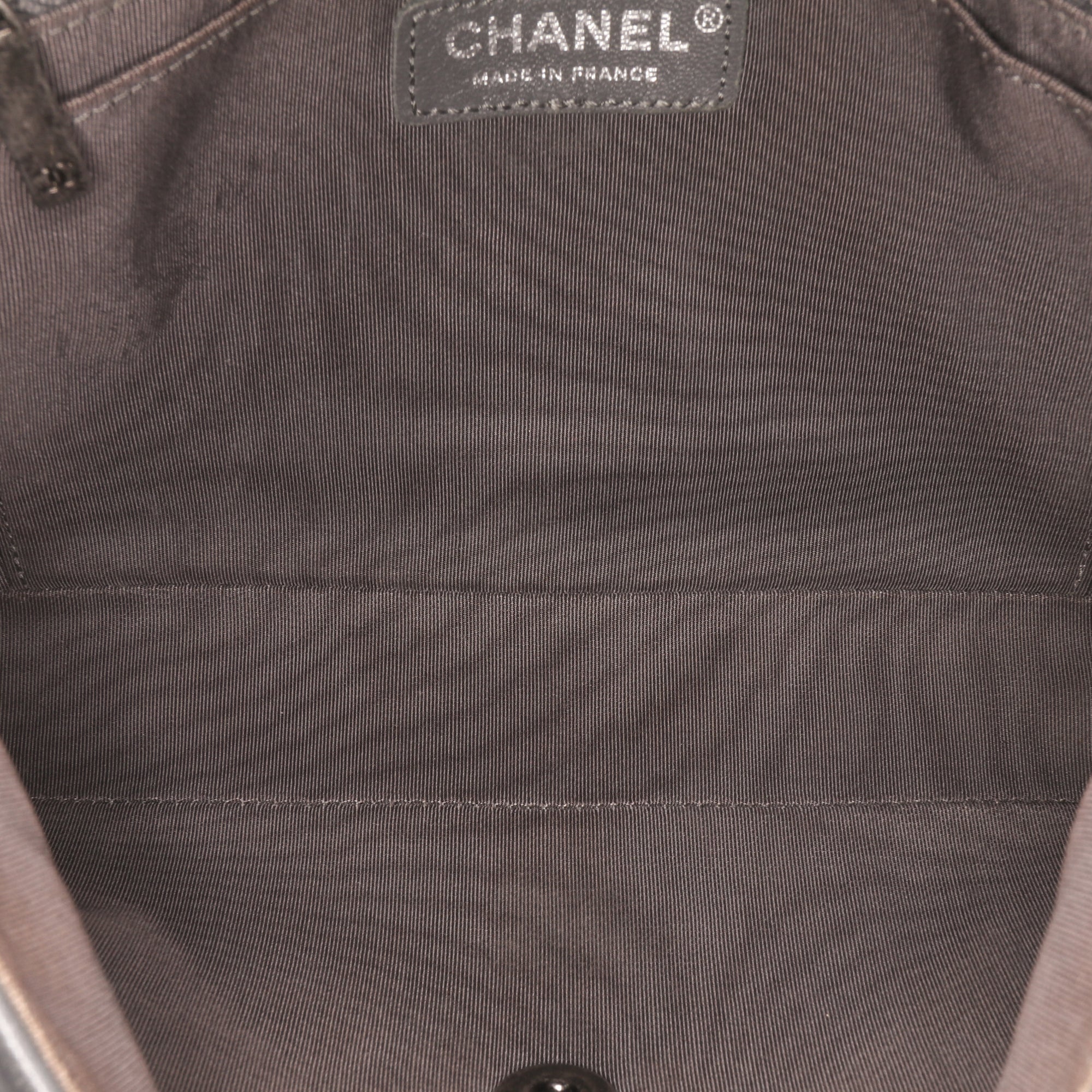 Chanel Paris Salzburg Medium Bicolor Quilted Lambskin Tyrolean Flap - image 4