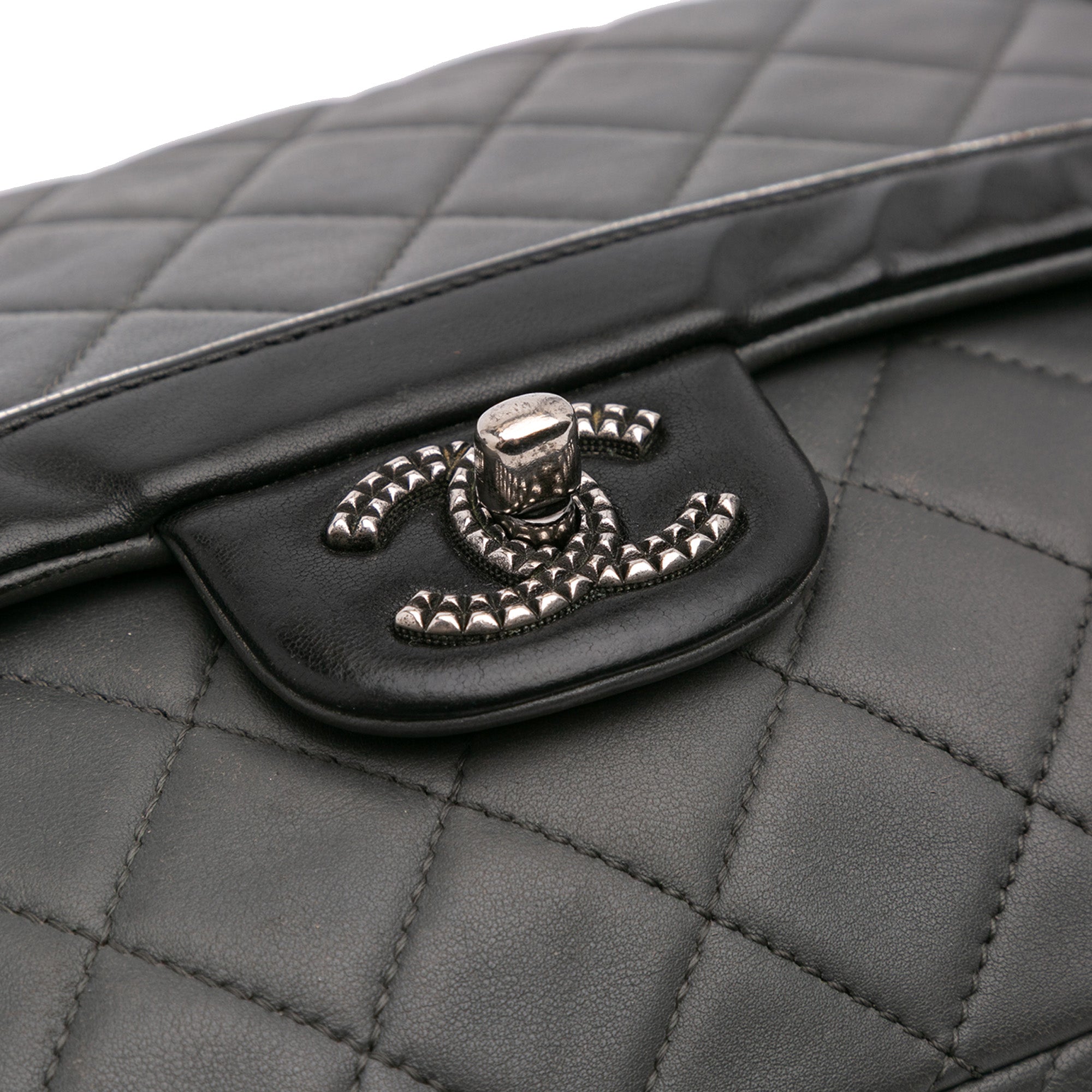 Chanel Paris Salzburg Medium Bicolor Quilted Lambskin Tyrolean Flap - image 7