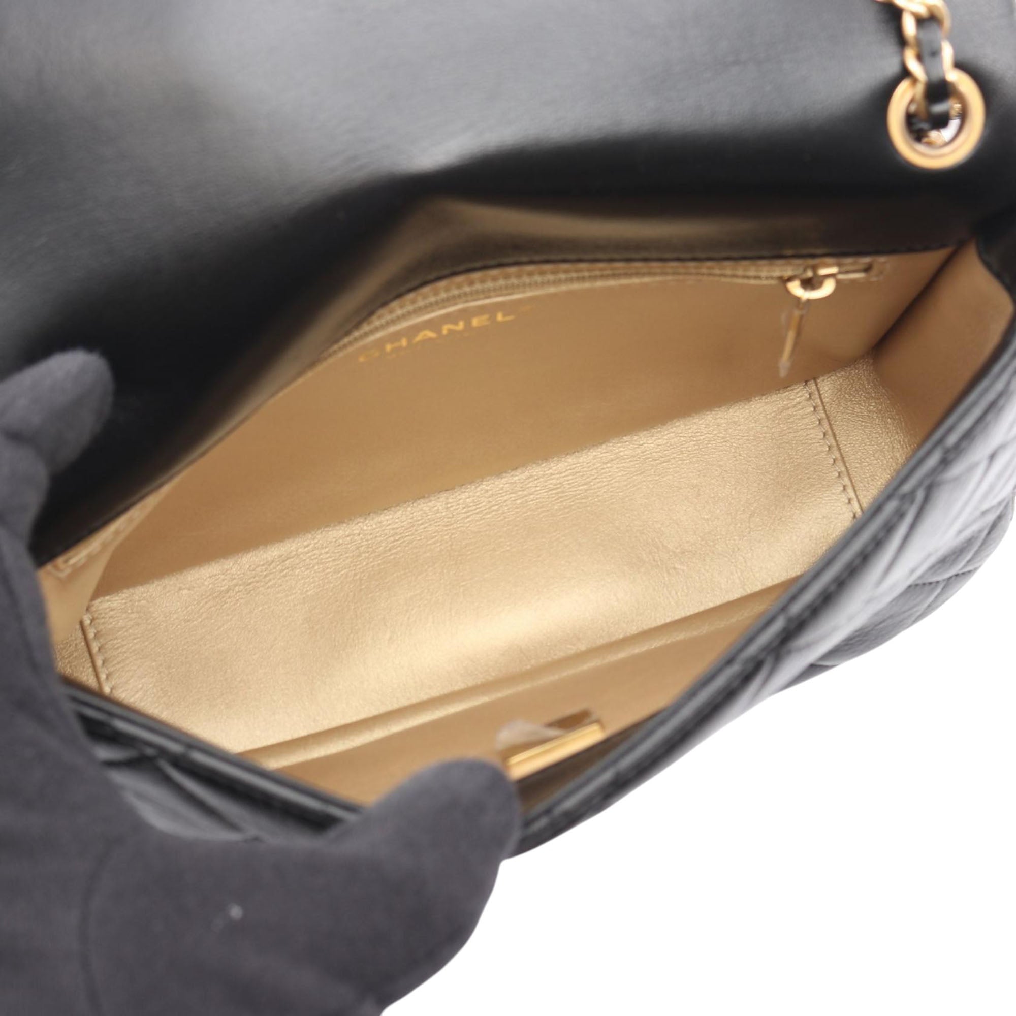 Chanel CC Quilted Lambskin Contrast Stitch Single Flap - image 4