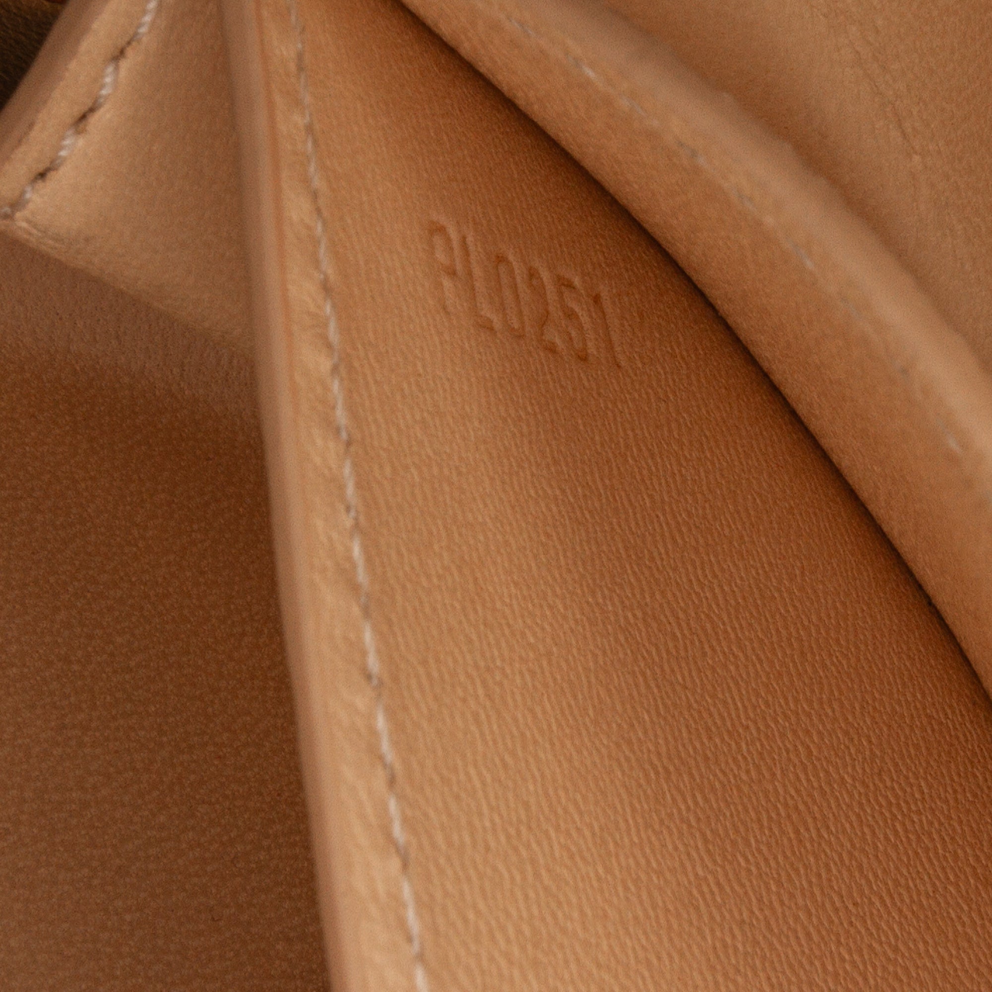 Louis Vuitton Minaudiere Shell Clutch - image 5