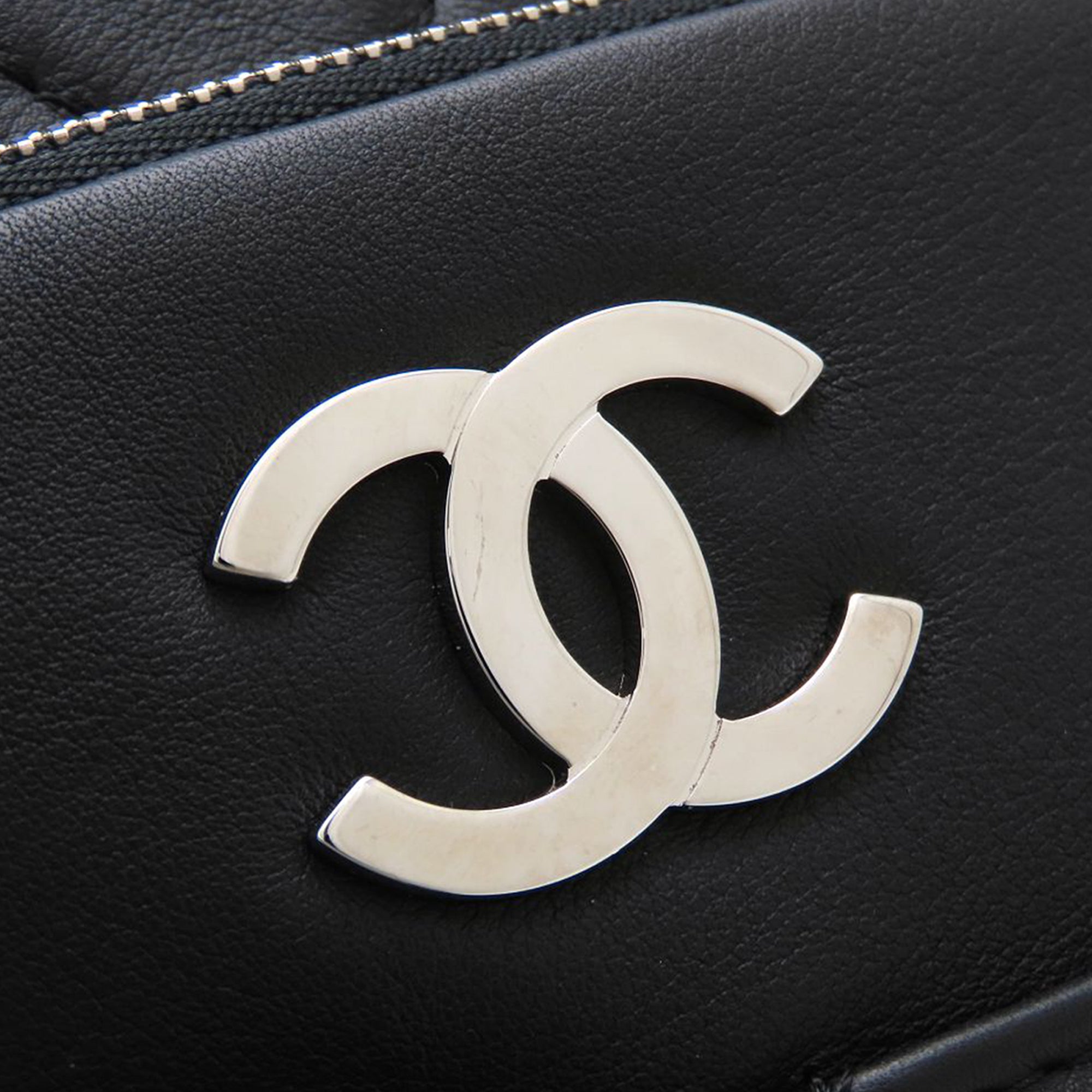 Chanel CC Quilted Calfskin Ultra Pocket Shopping Tote - image 8
