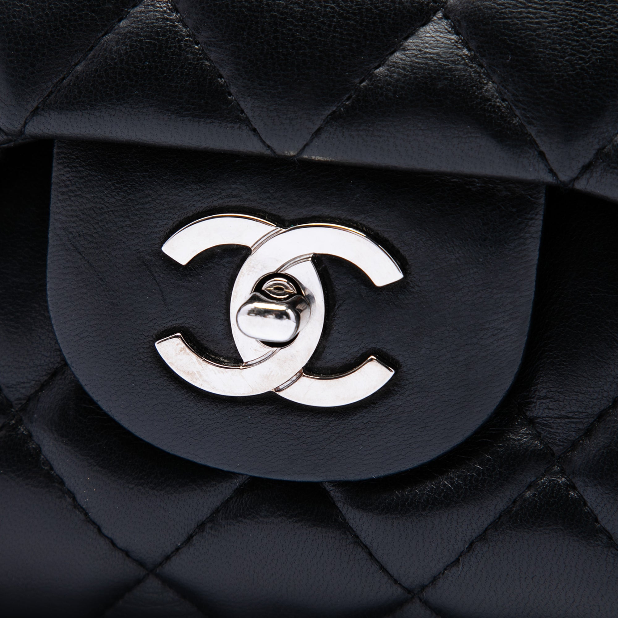 Chanel Jumbo Classic Lambskin Single Flap - image 5