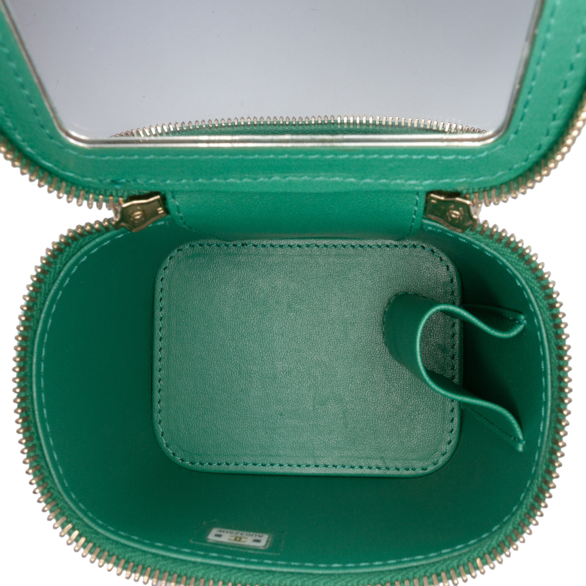 Chanel Mini CC Quilted Lambskin Top Handle Vanity Case With Chain - image 4