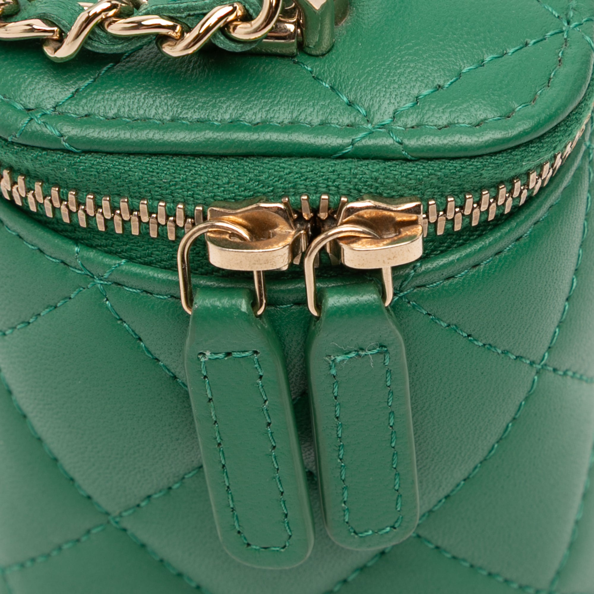 Chanel Mini CC Quilted Lambskin Top Handle Vanity Case With Chain - image 7
