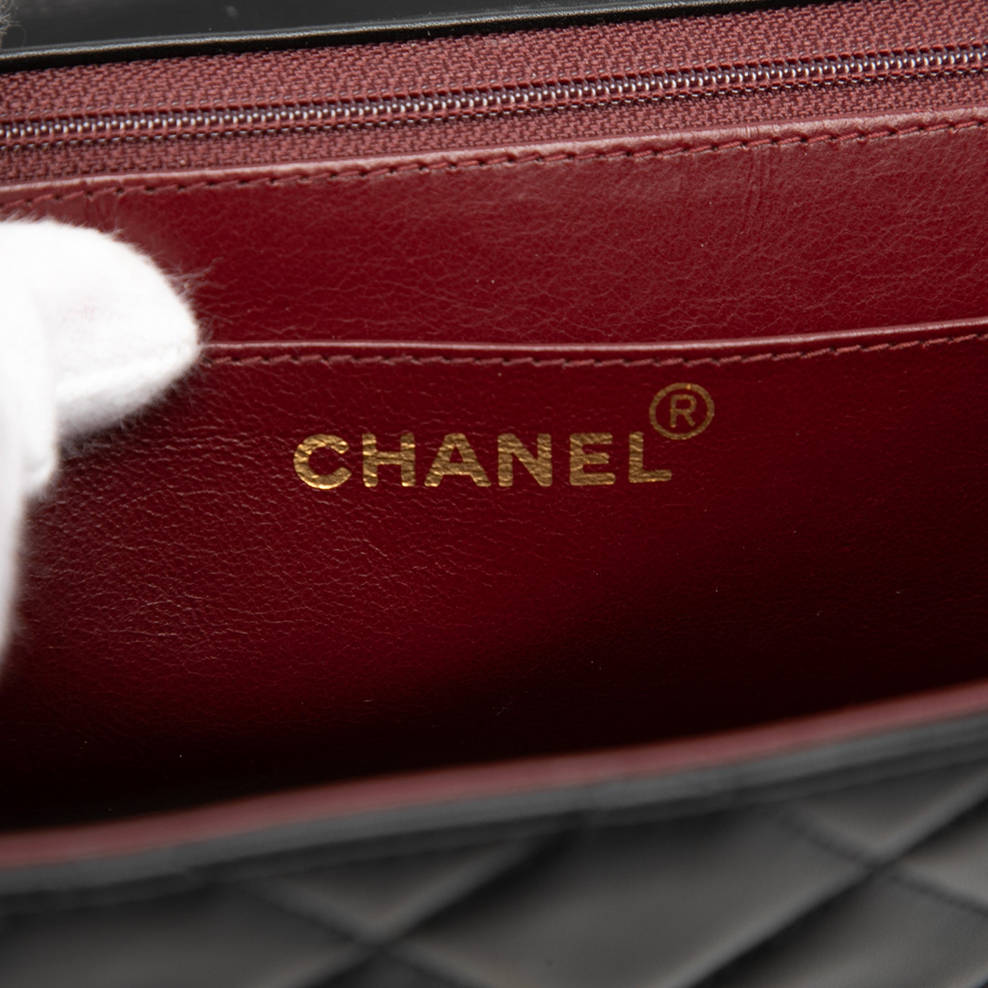 Chanel Maxi XL Classic Lambskin Single Flap - image 5