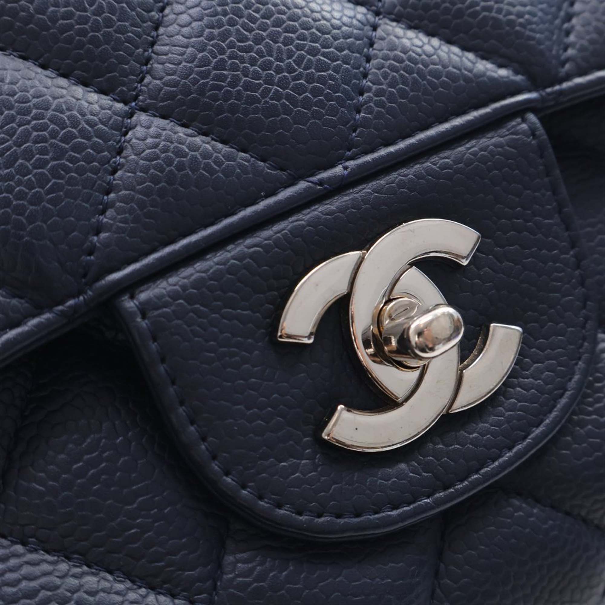 Chanel Maxi Classic Caviar Double Flap - image 9