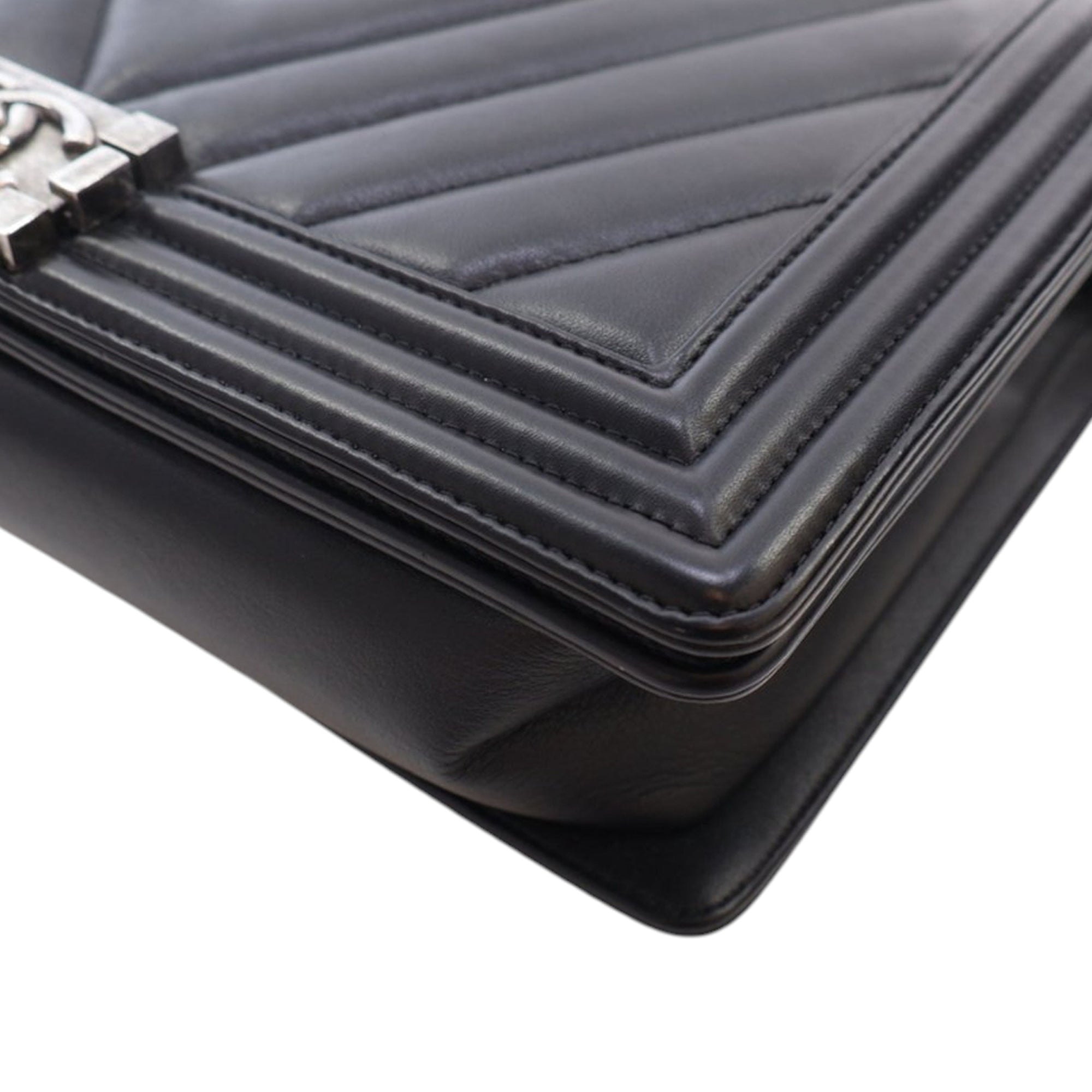 Chanel Medium Chevron Lambskin Boy Flap - image 10