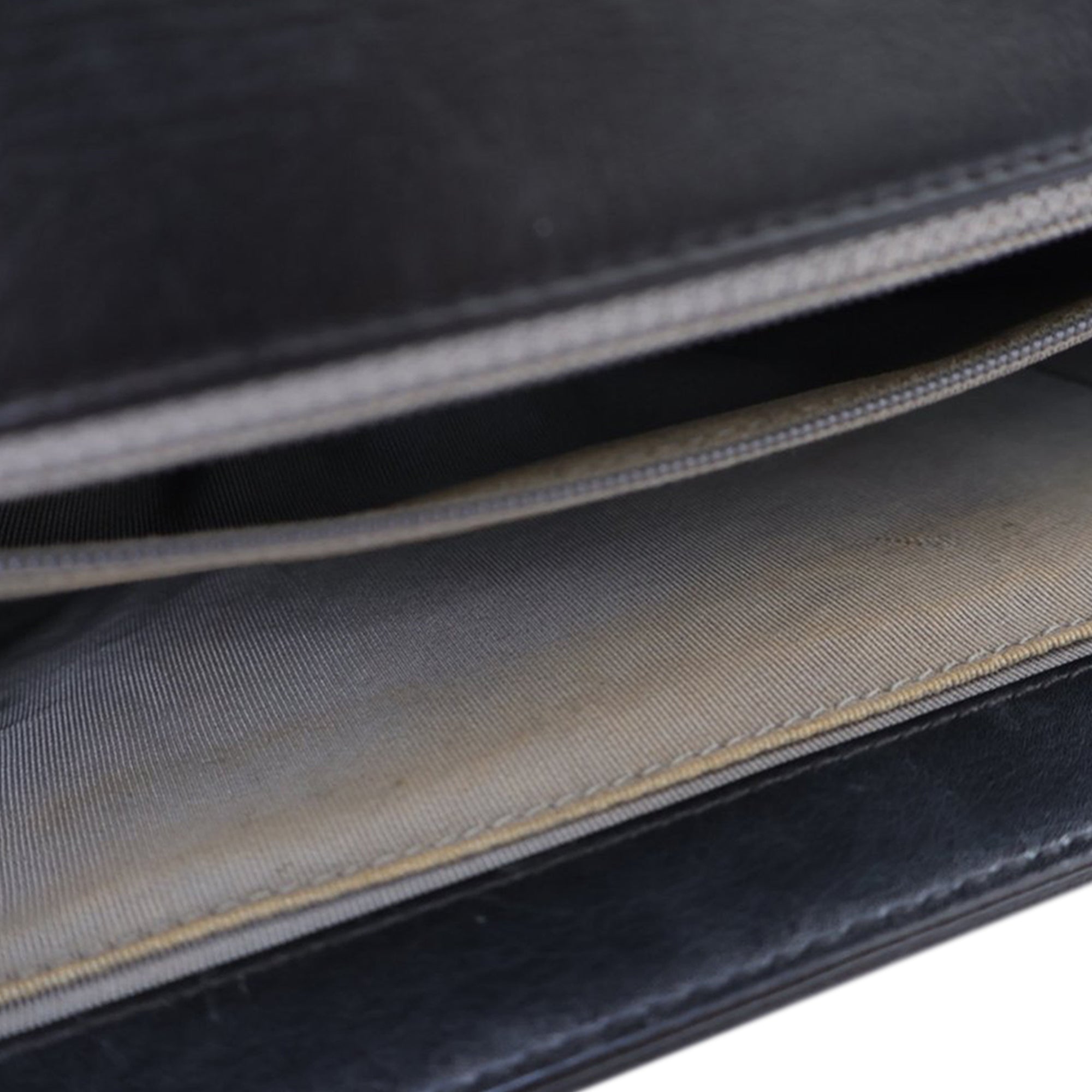 Chanel Medium Chevron Lambskin Boy Flap - image 6