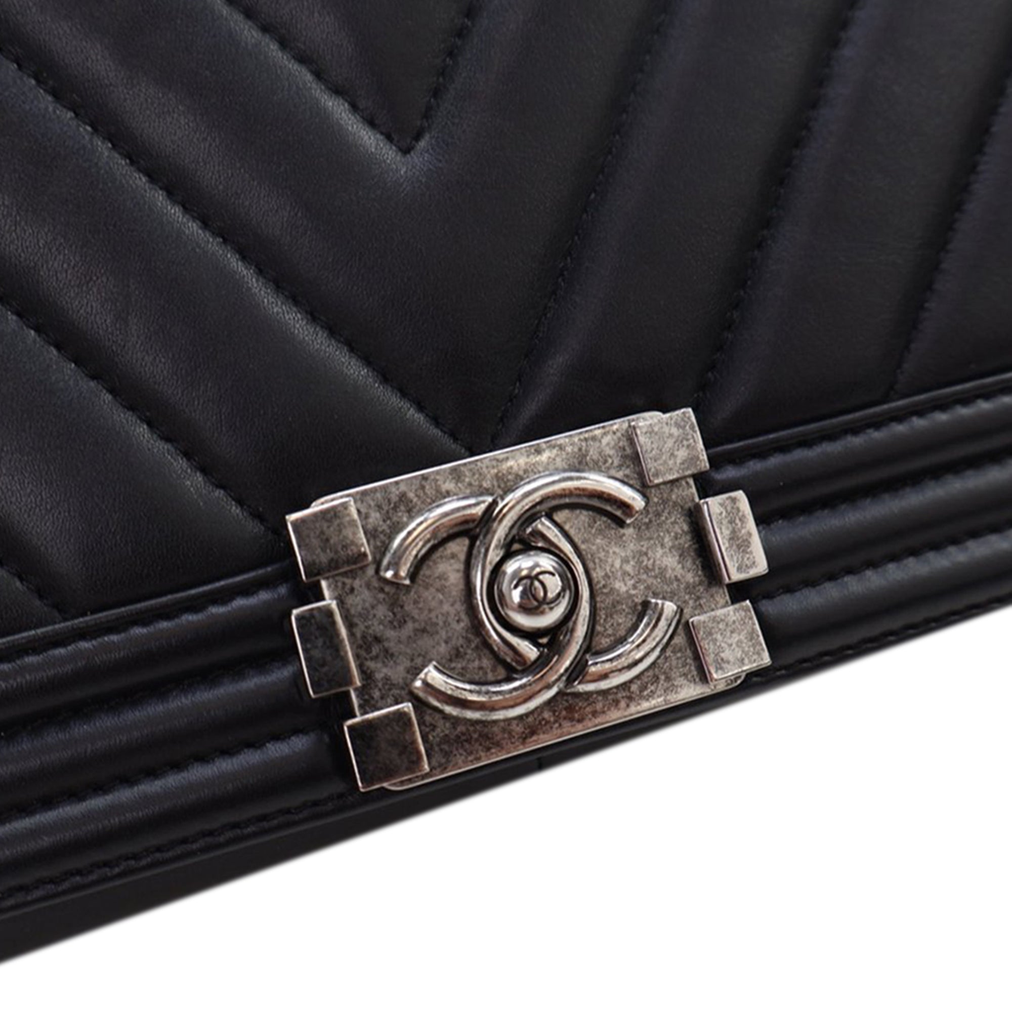 Chanel Medium Chevron Lambskin Boy Flap - image 9