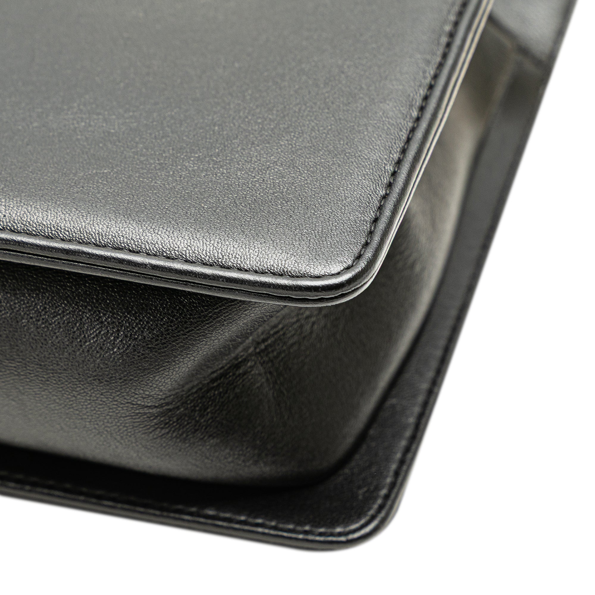 Chanel Medium Chevron Lambskin Boy Flap - image 12