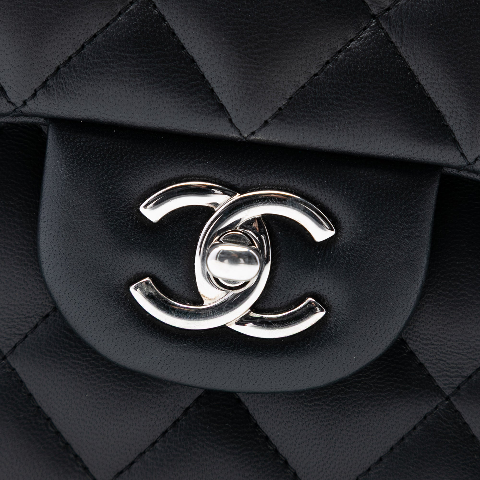 Chanel Jumbo Classic Lambskin Double Flap - image 6