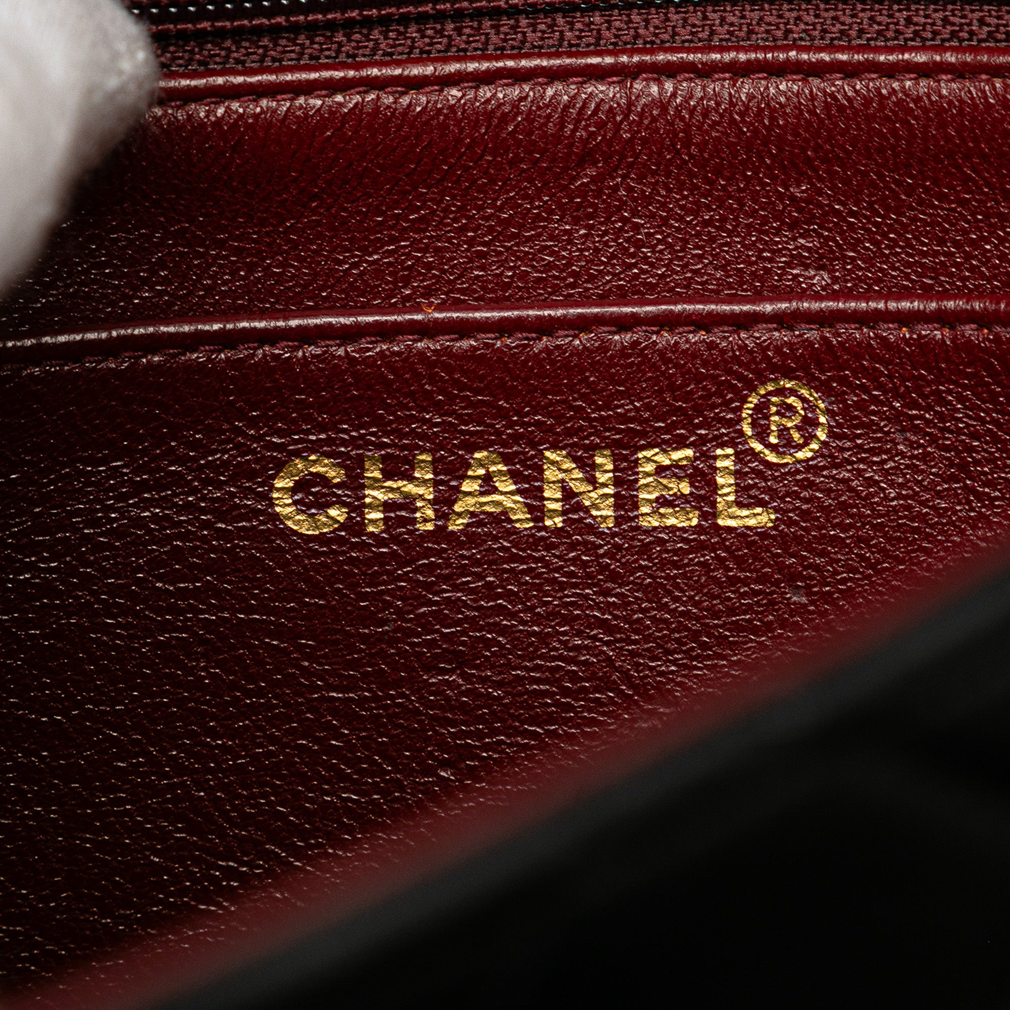 Chanel Medium Lambskin Diana Flap - image 5