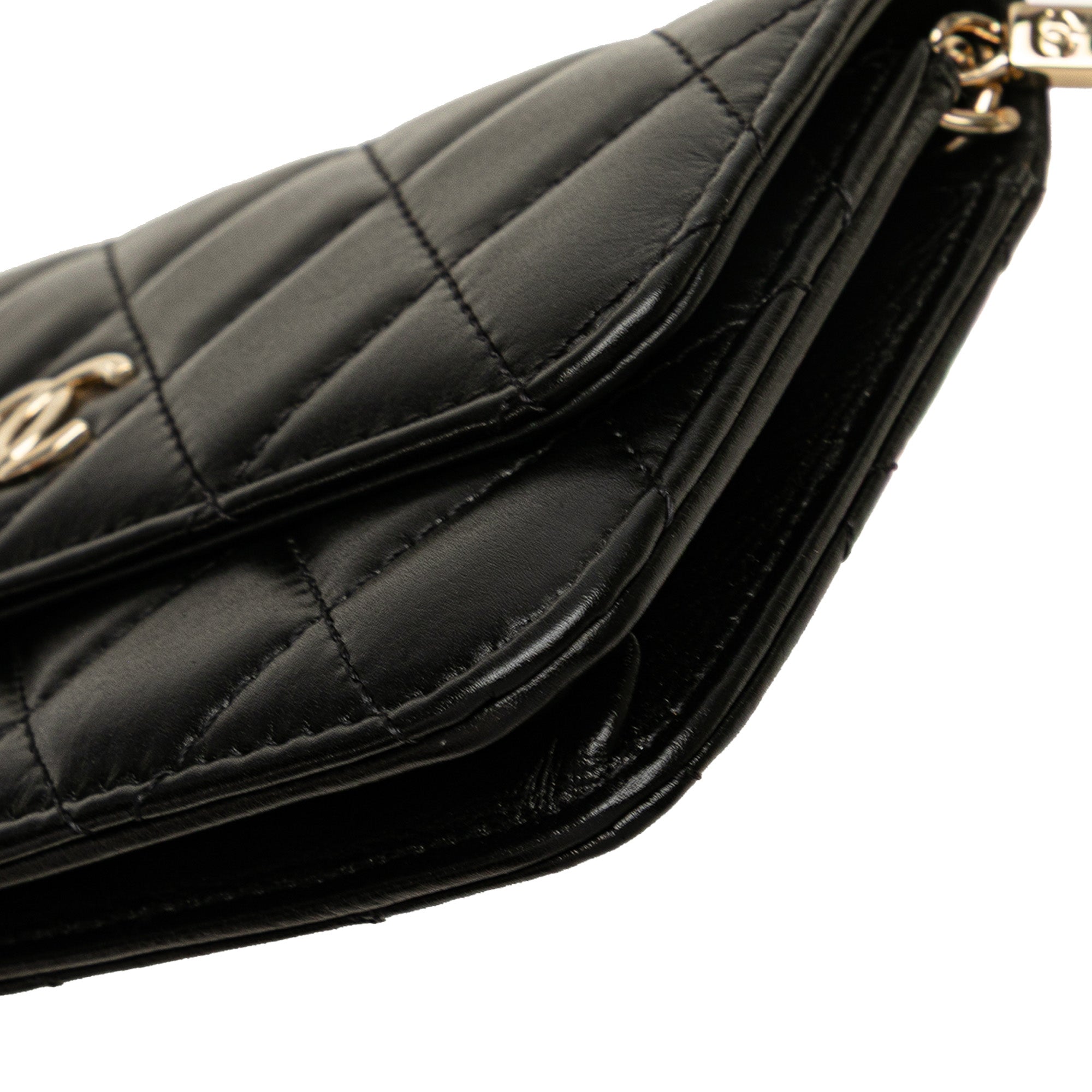 Chanel Quilted Calfskin Maxi Pearls Clutch With Chain - image 10