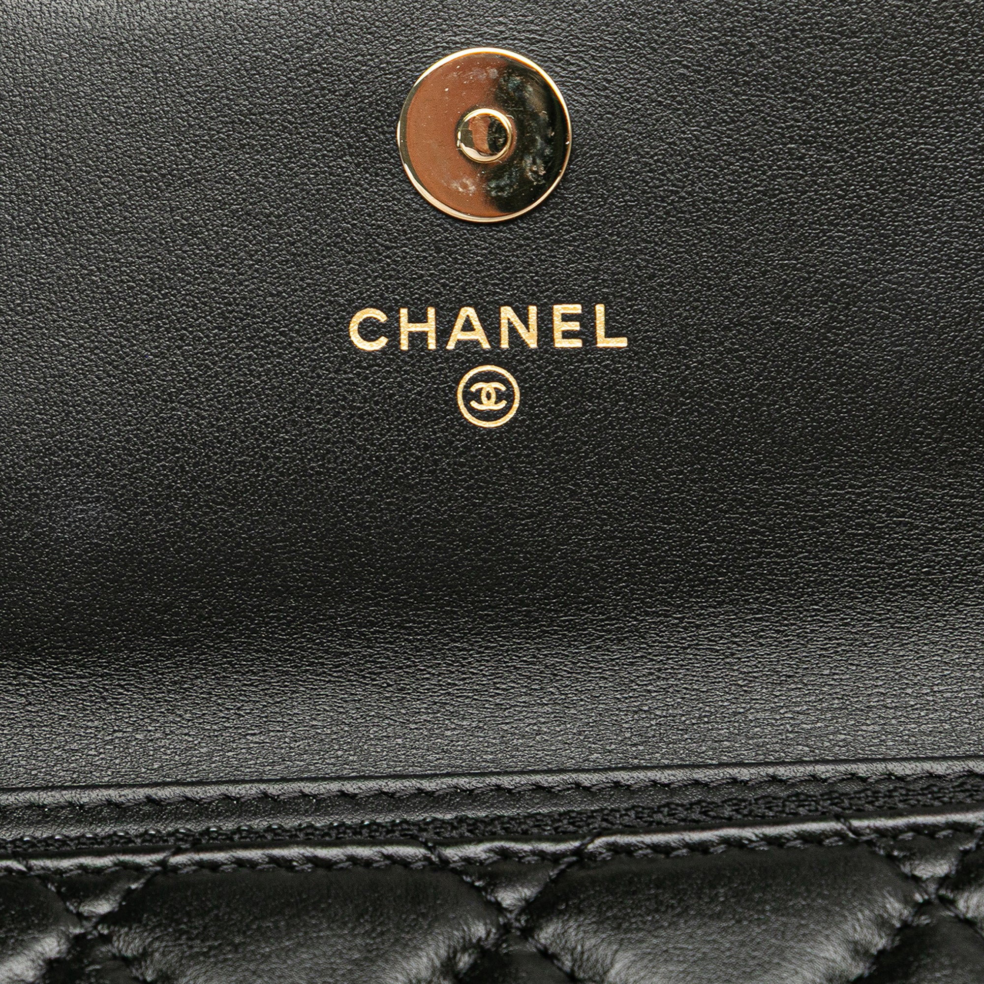 Chanel Quilted Calfskin Maxi Pearls Clutch With Chain - image 5