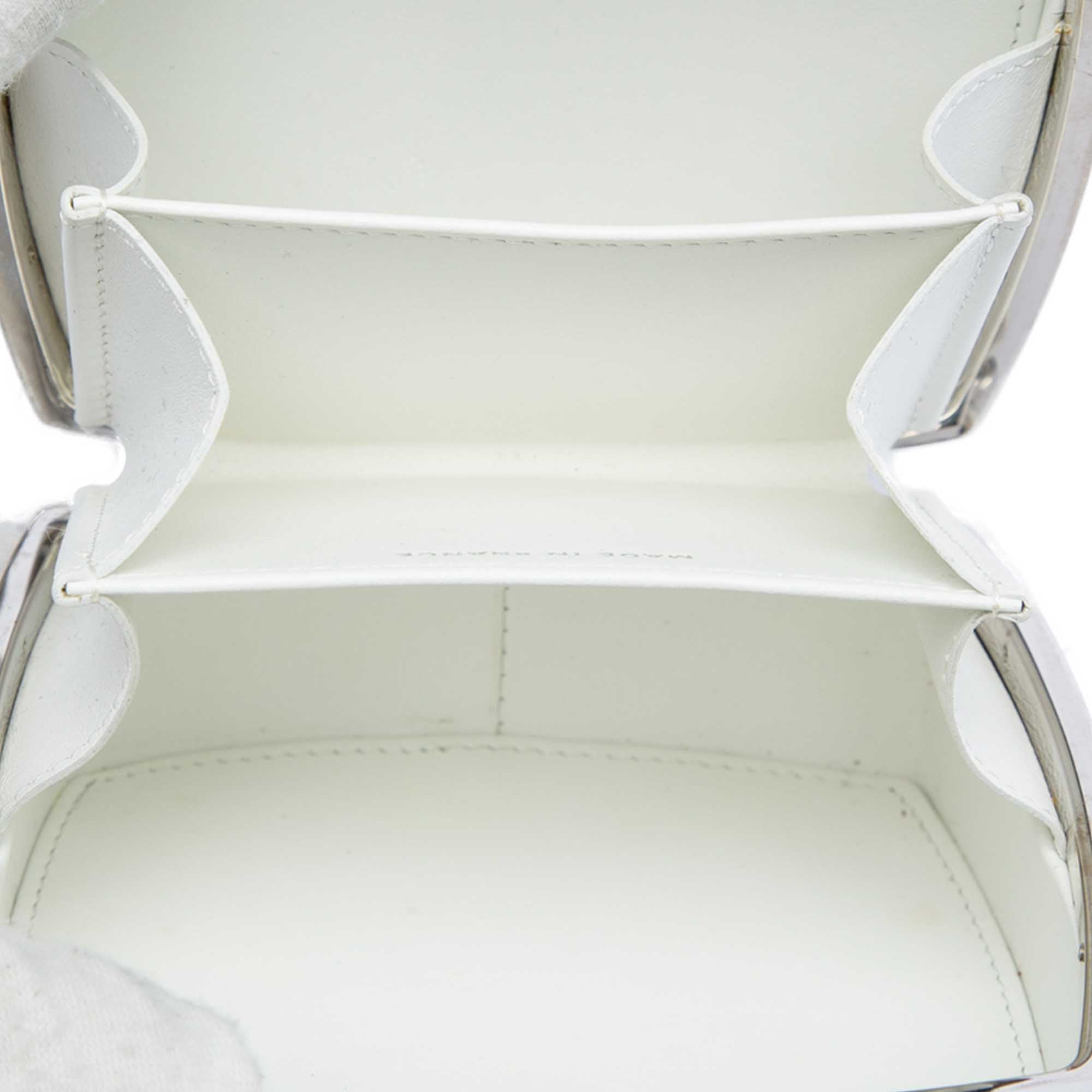 Chanel Patent Goatskin Make Up Box Clutch With Chain - image 4