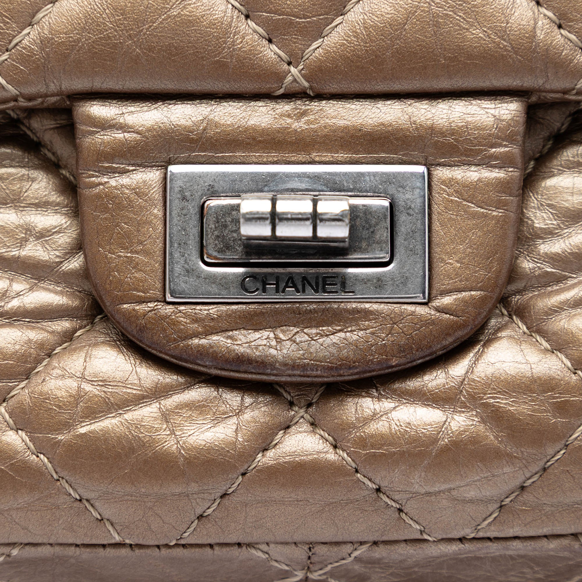 Chanel Quilted Metallic Aged Calfskin Reissue 2.55 Double Flap 226 - image 5