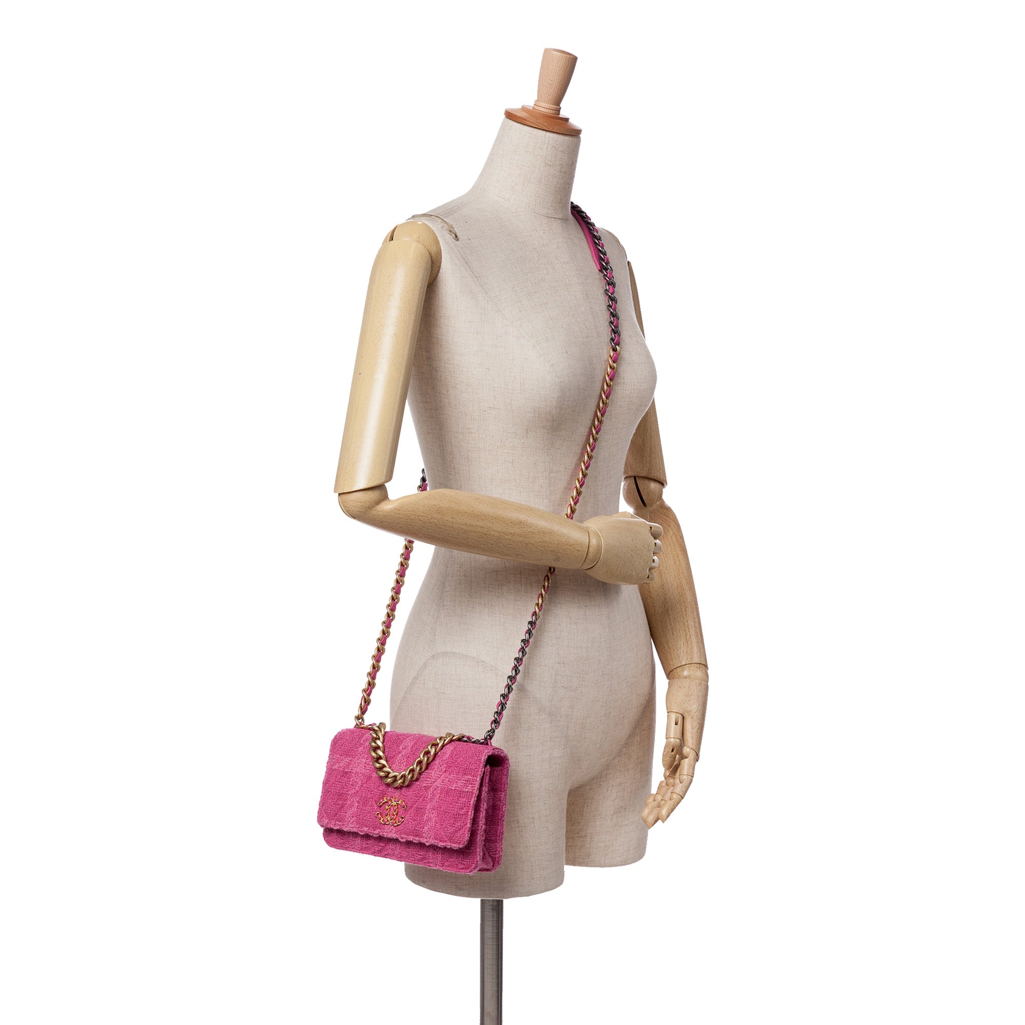 Chanel Tweed 19 Wallet On Chain - image 13