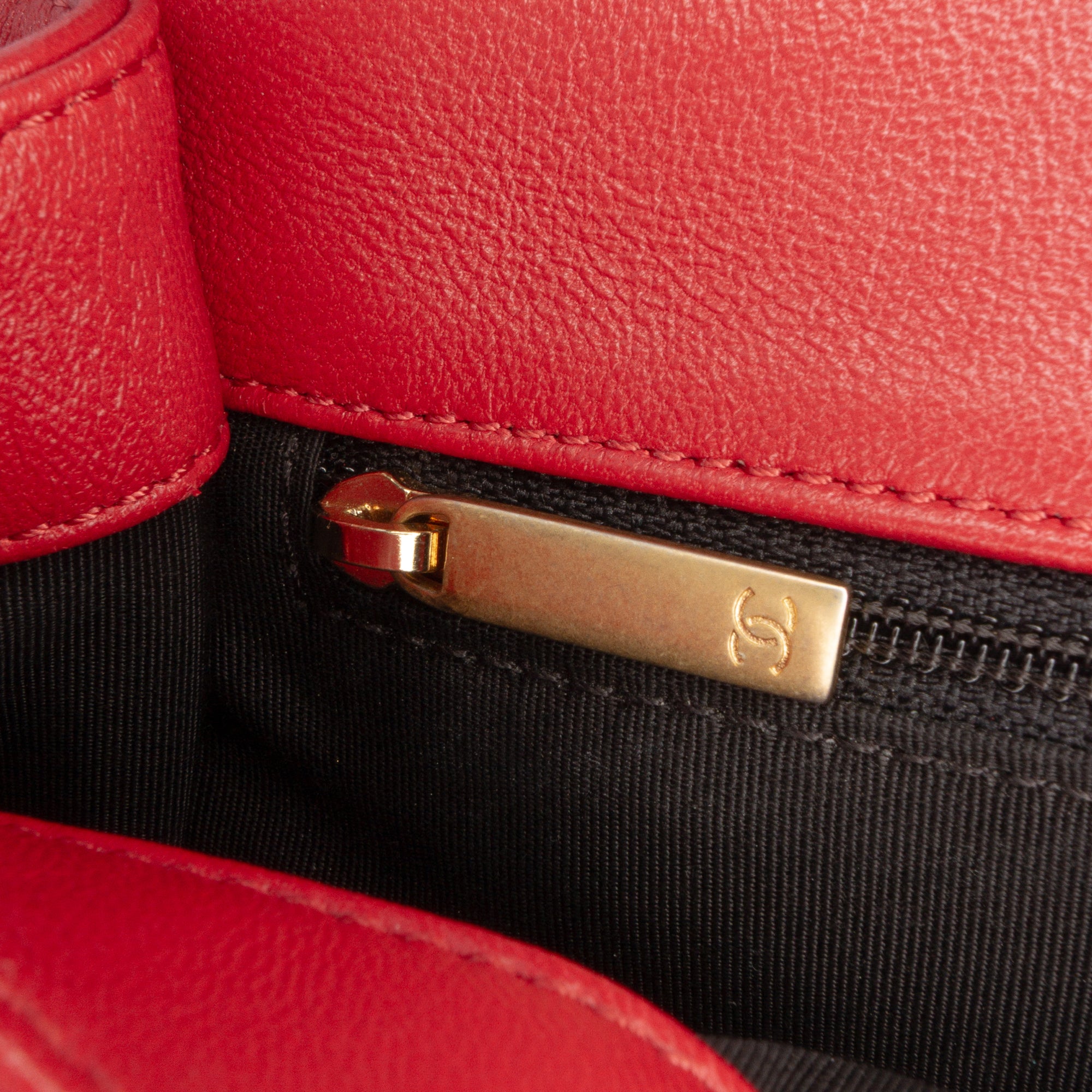 Chanel Small Quilted Lambskin Chain Link Flap - image 6