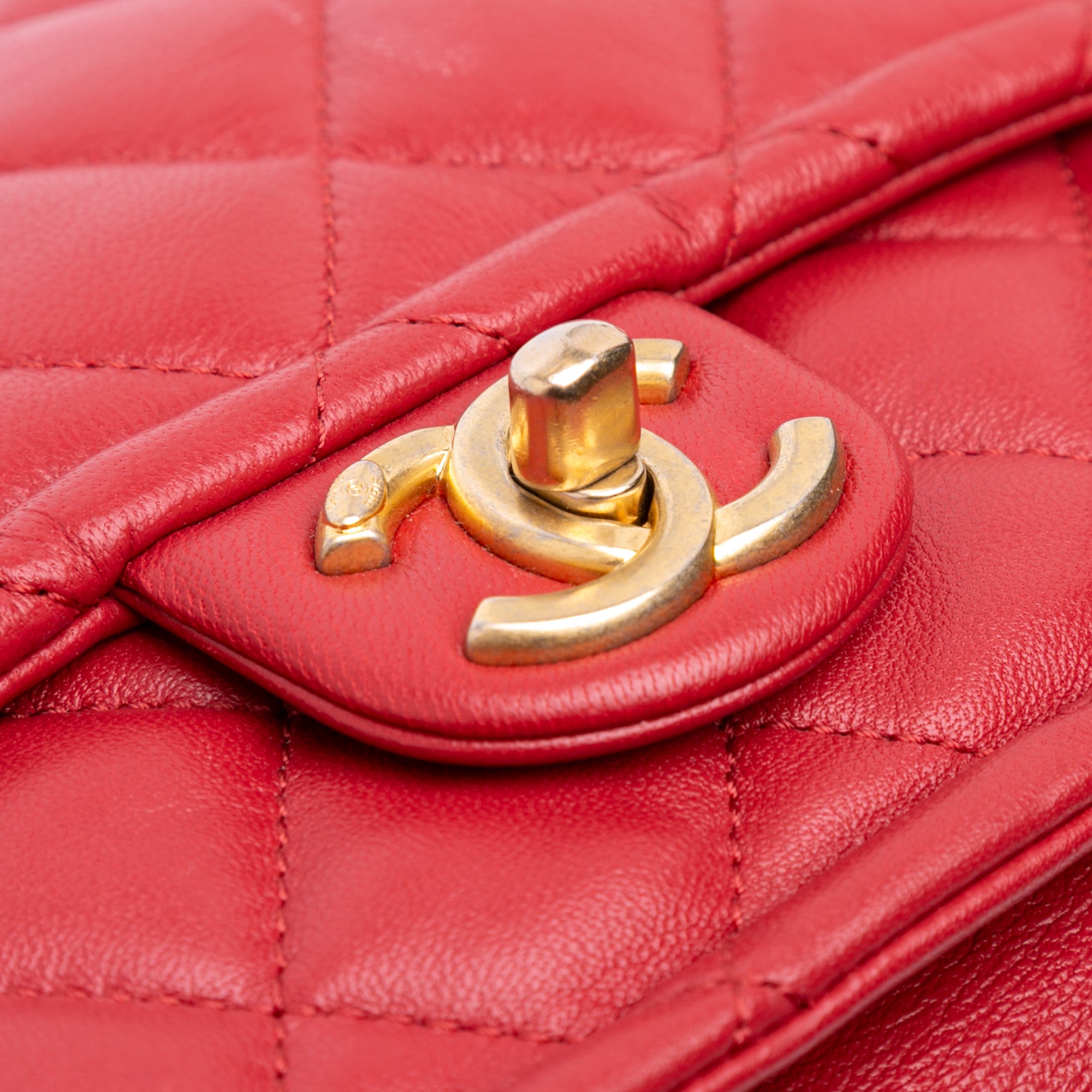 Chanel Small Quilted Lambskin Chain Link Flap - image 7