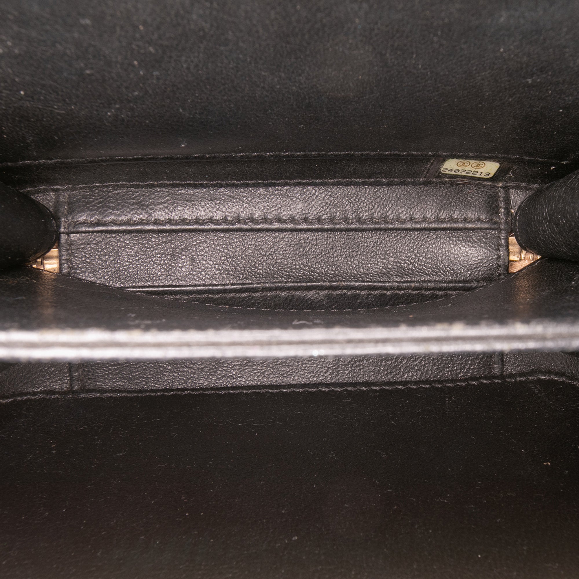 Chanel Small Bicolor Caviar CC Filigree Vanity Case - image 4