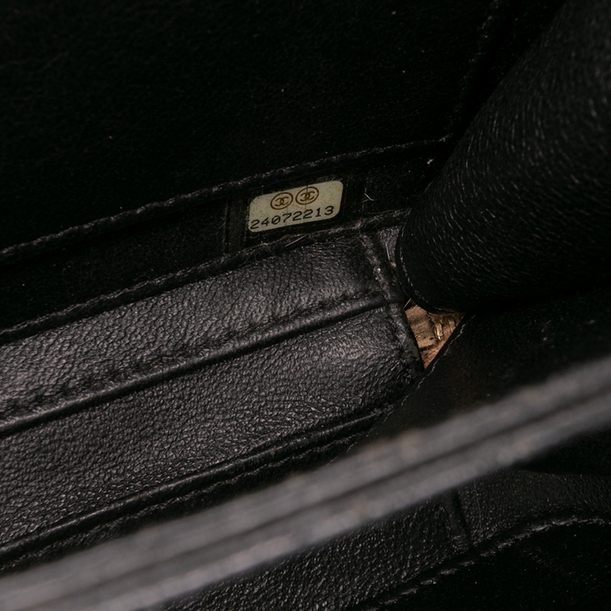 Chanel Small Bicolor Caviar CC Filigree Vanity Case - image 6